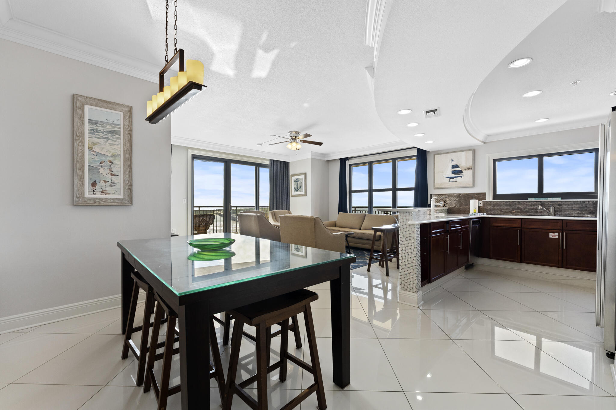 EMERALD GRANDE - Residential
