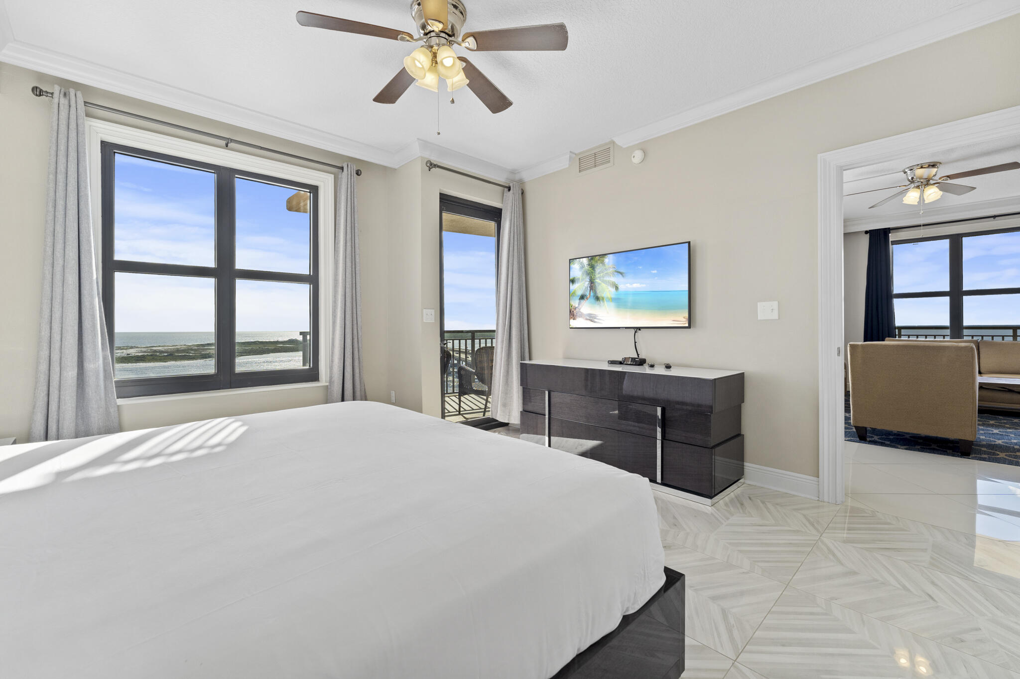EMERALD GRANDE - Residential