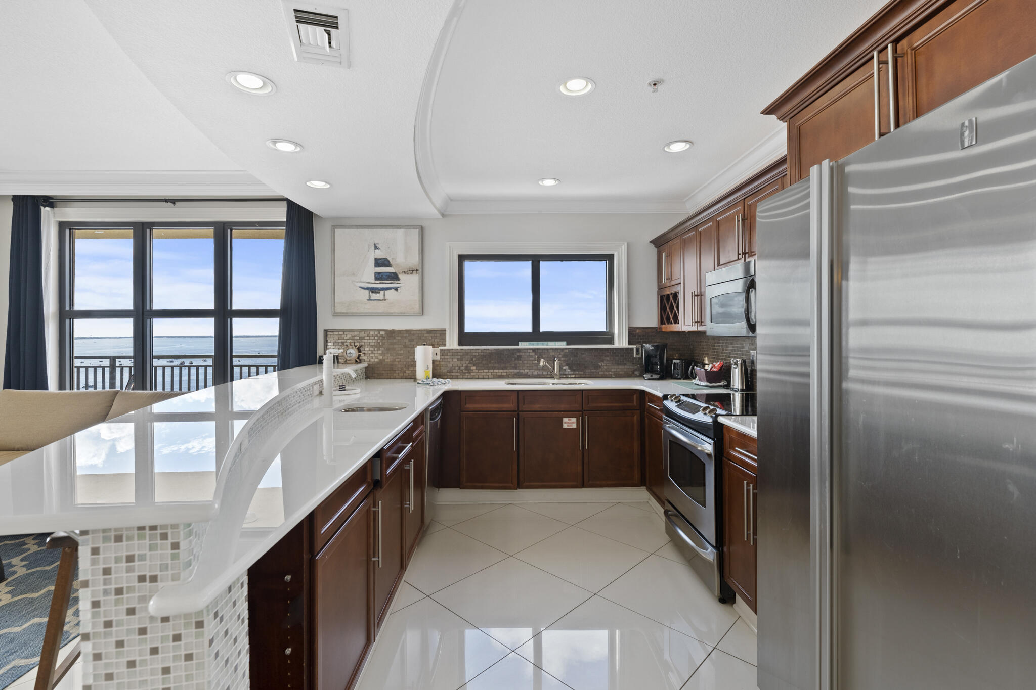 EMERALD GRANDE - Residential