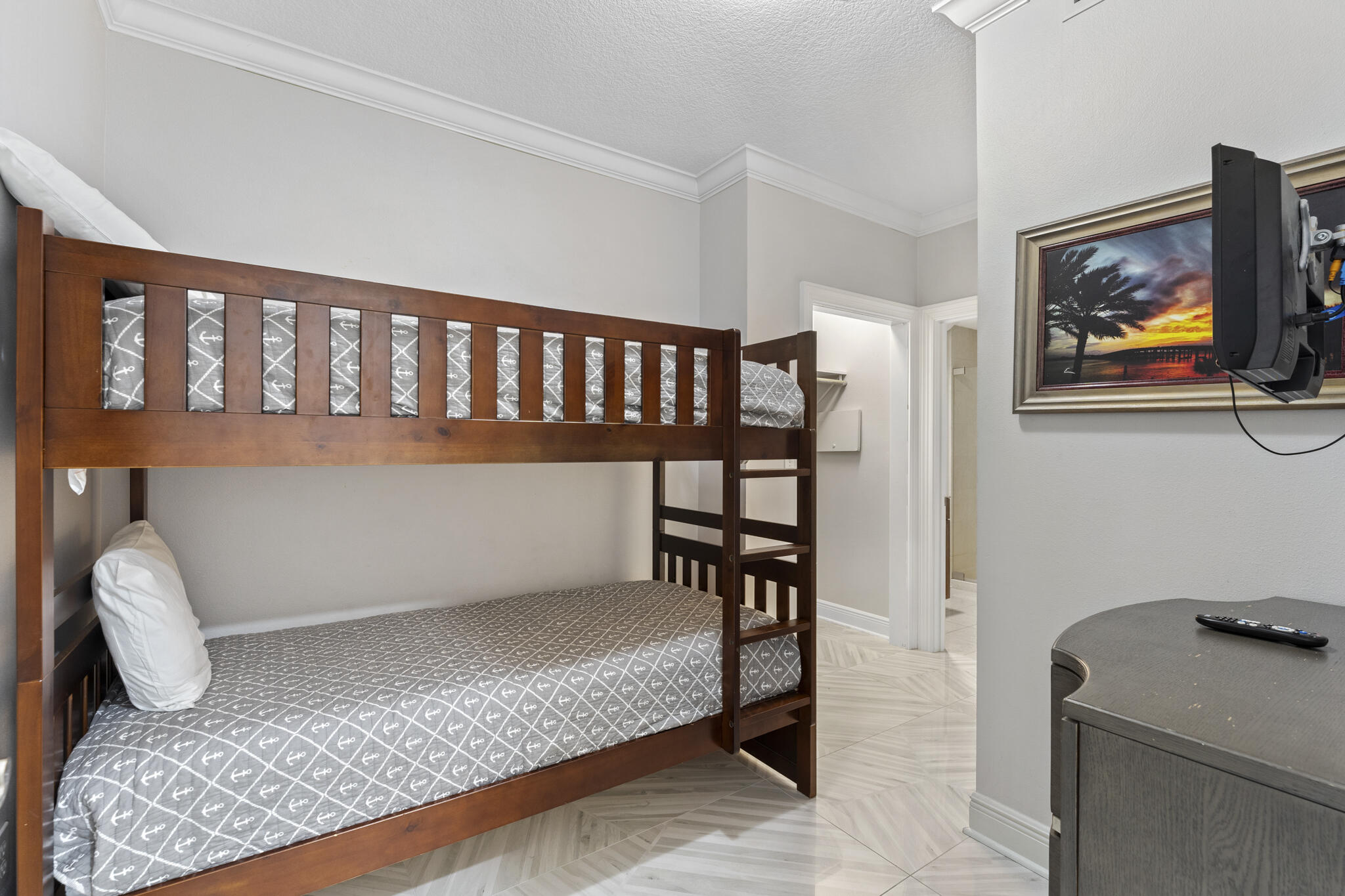 EMERALD GRANDE - Residential