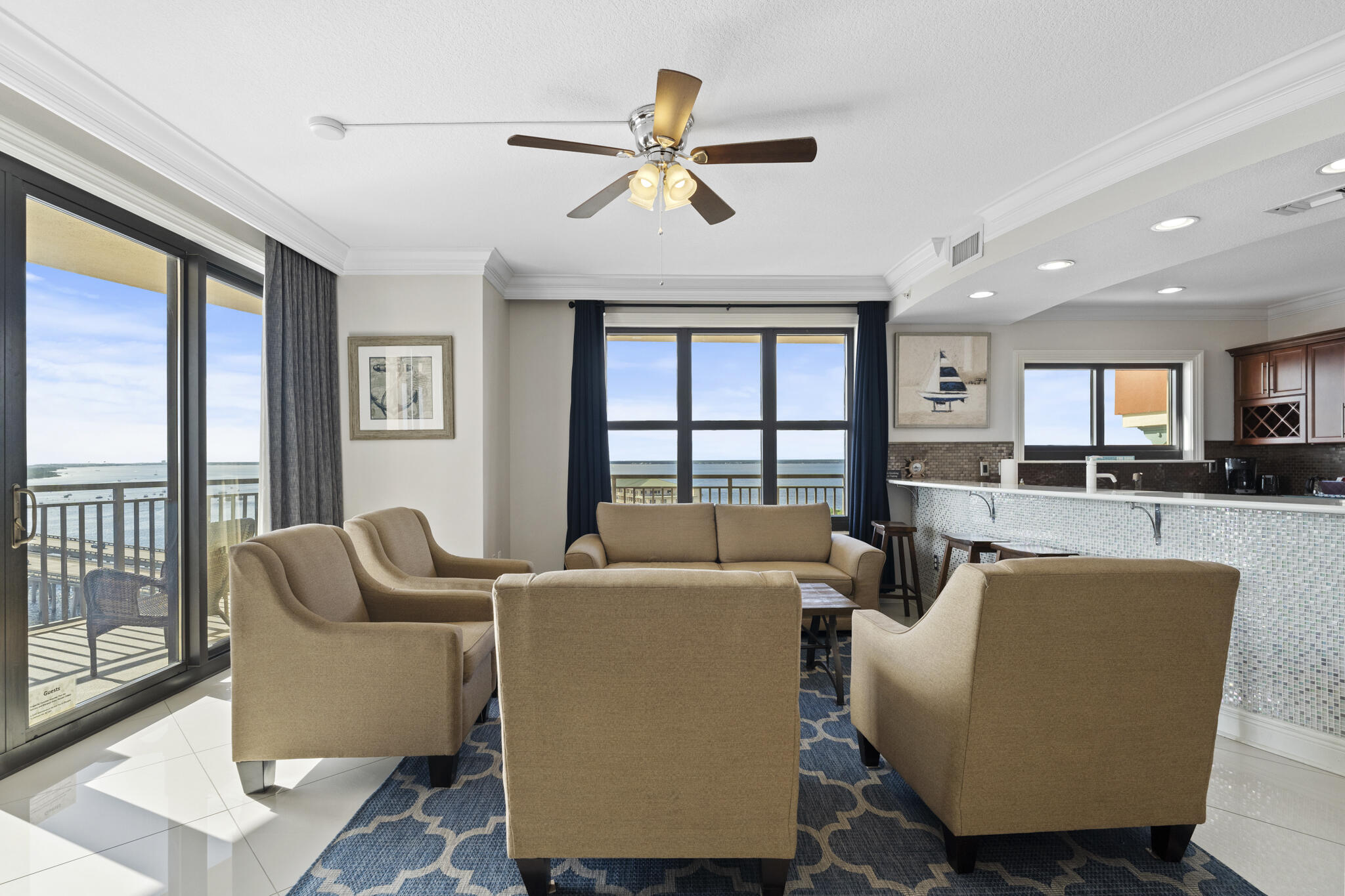 EMERALD GRANDE - Residential