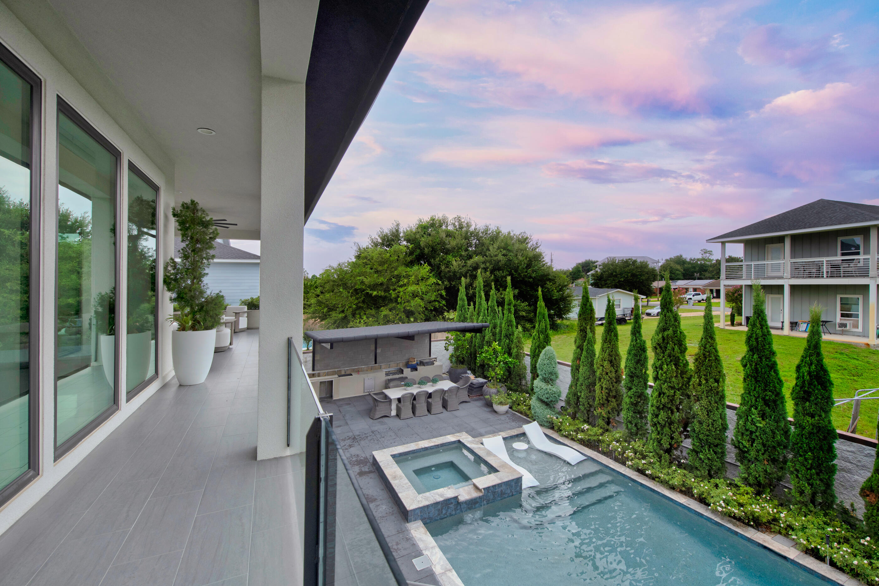 SANTA ROSA SHORES - Residential