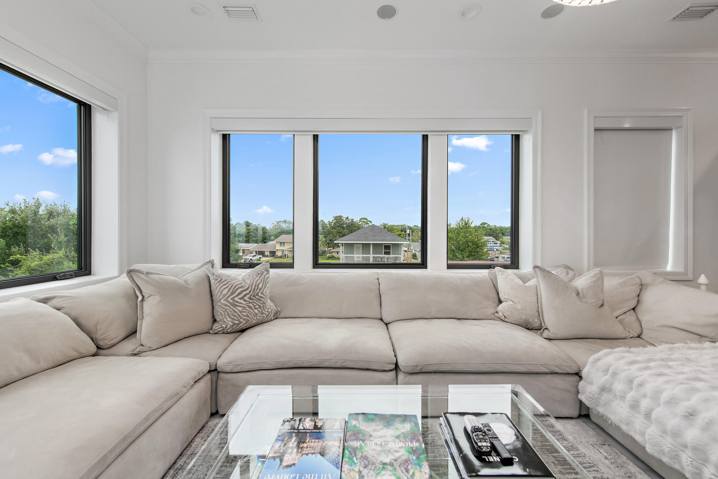 SANTA ROSA SHORES - Residential