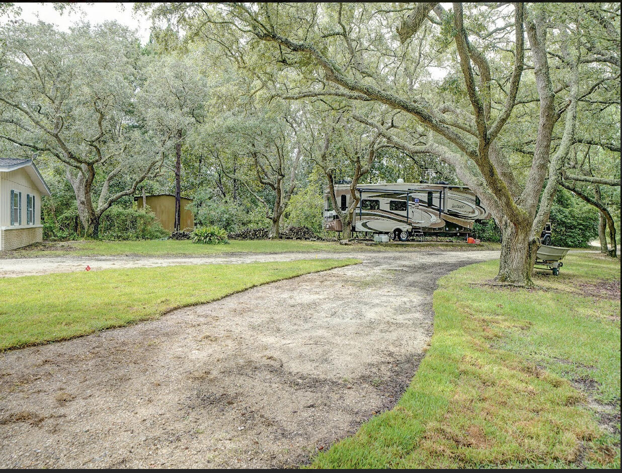 SOUTH RNG 25 WATER (252001.00) - Residential