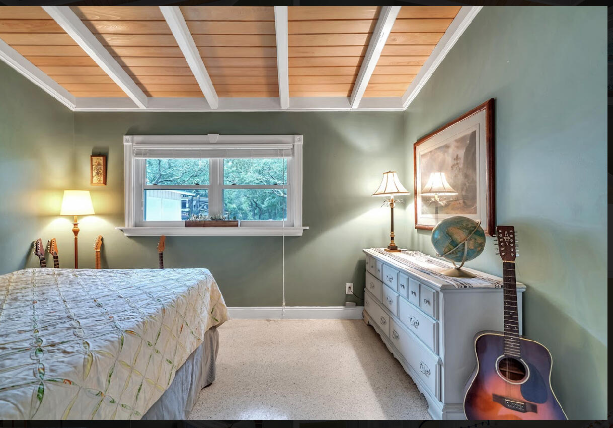 SOUTH RNG 25 WATER (252001.00) - Residential