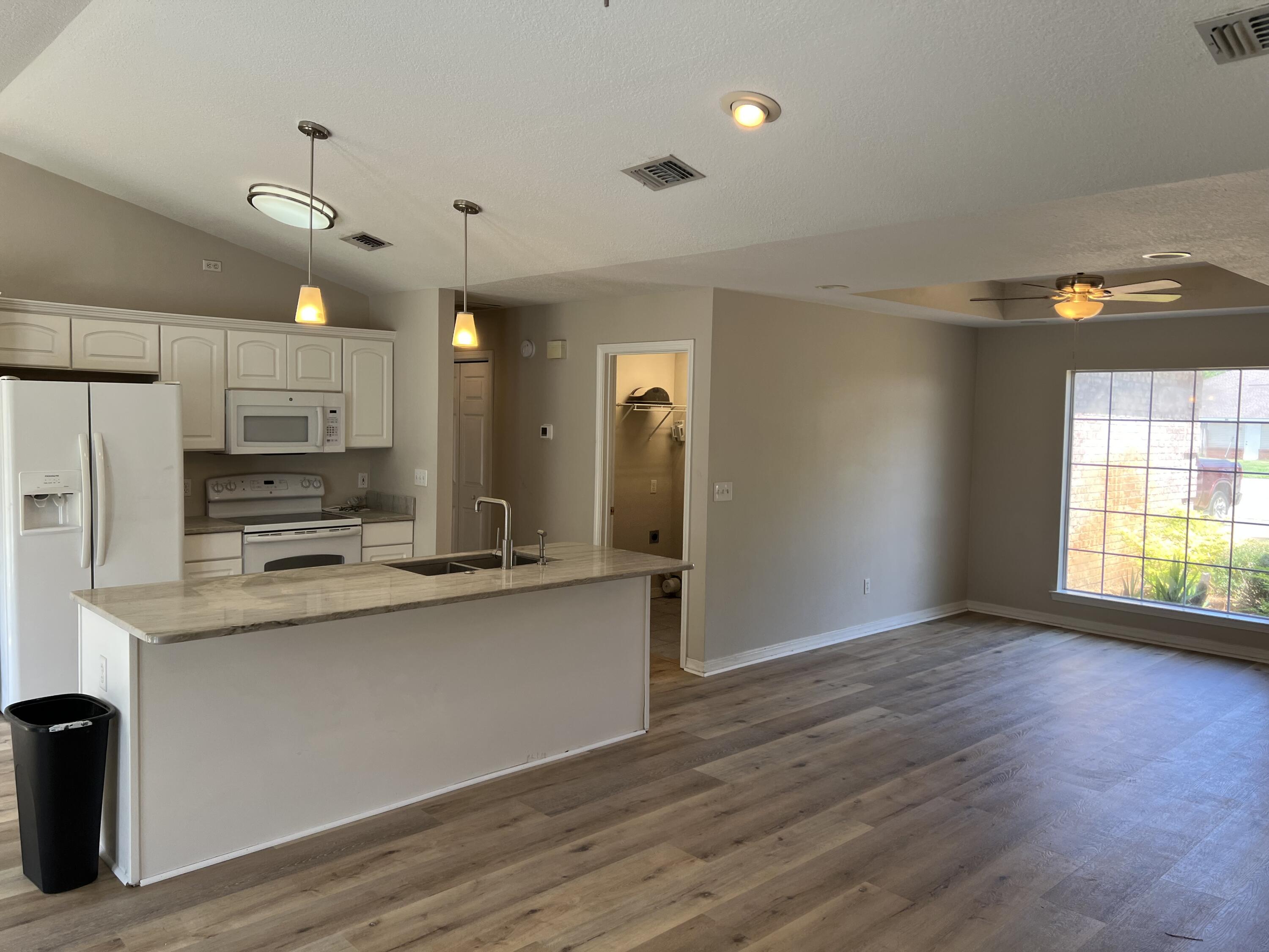 BAY BRIDGE LANDING - Residential Lease