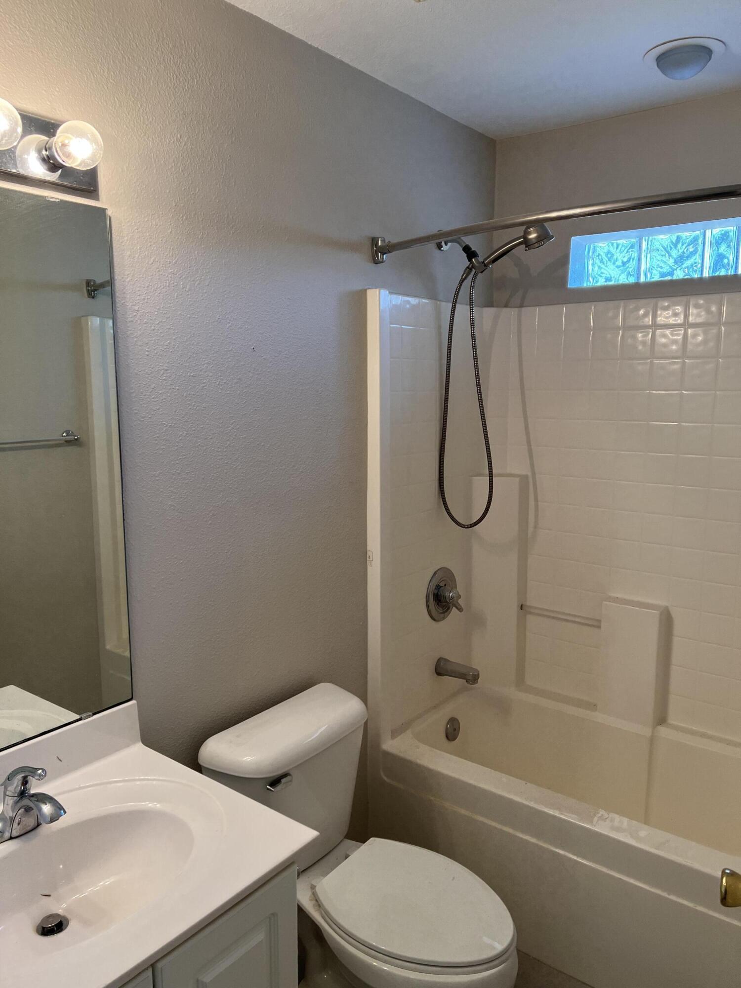 BAY BRIDGE LANDING - Residential Lease