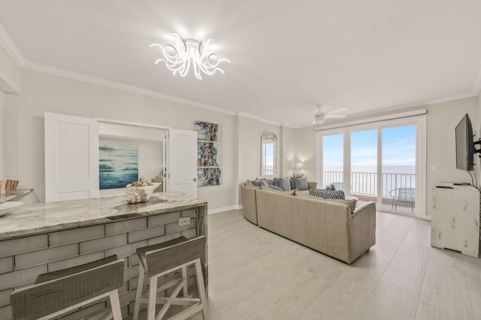 INN AT CRYSTAL BEACH (SUMMERCHASE CONDO) - Residential