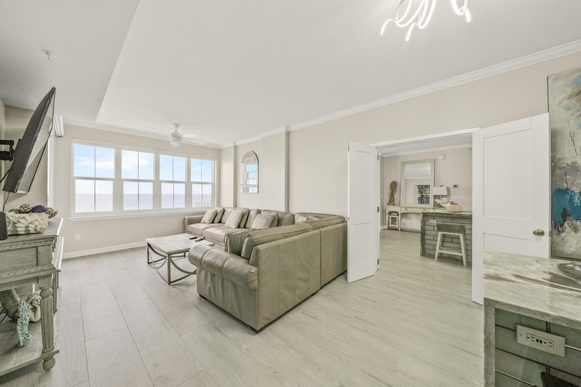 INN AT CRYSTAL BEACH (SUMMERCHASE CONDO) - Residential