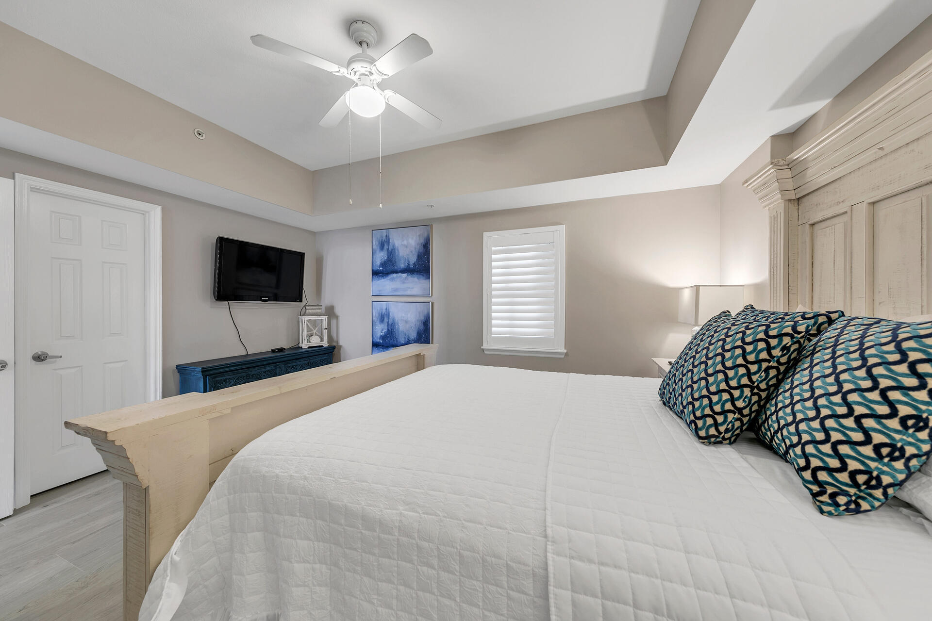 INN AT CRYSTAL BEACH (SUMMERCHASE CONDO) - Residential