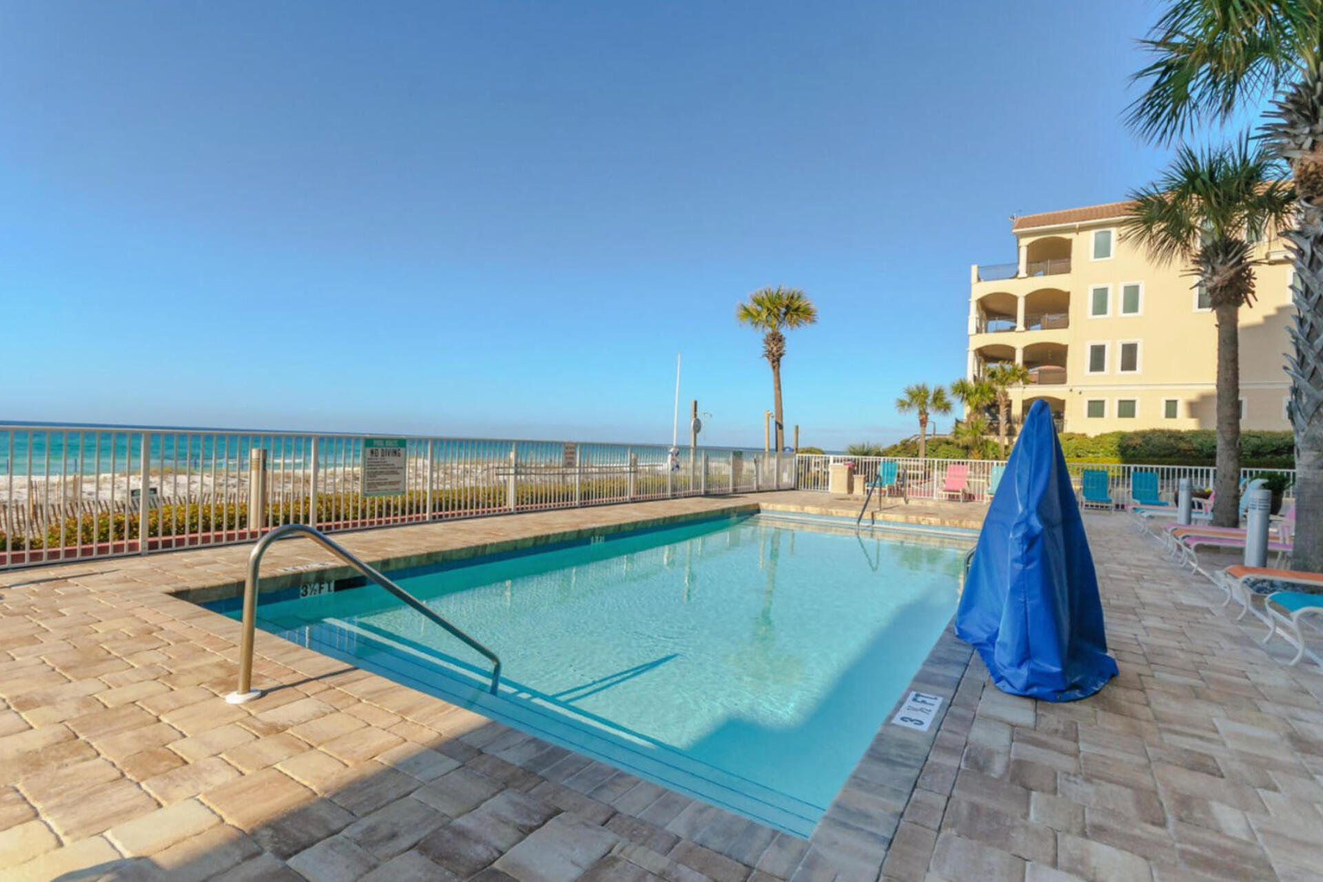 INN AT CRYSTAL BEACH (SUMMERCHASE CONDO) - Residential