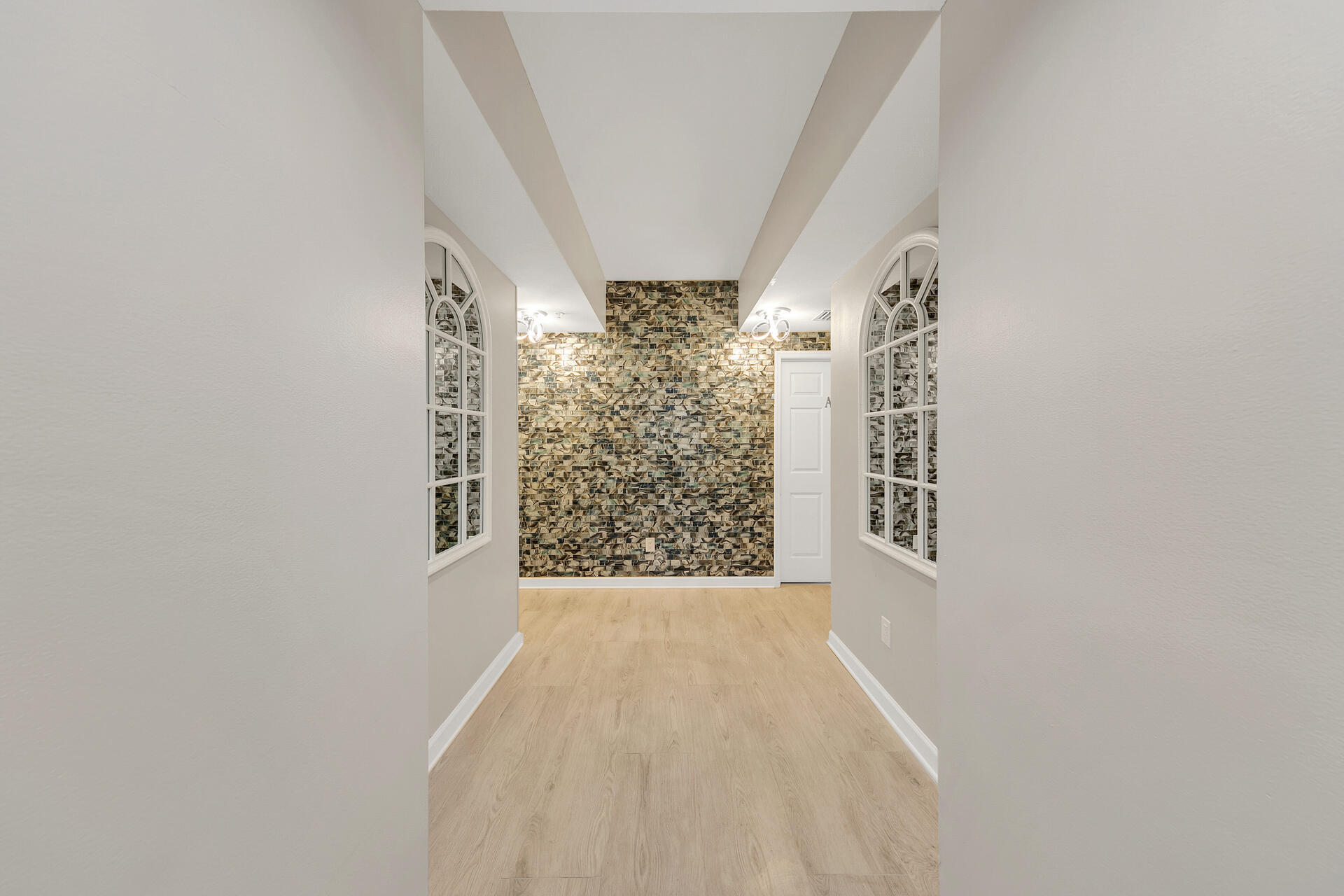 INN AT CRYSTAL BEACH (SUMMERCHASE CONDO) - Residential