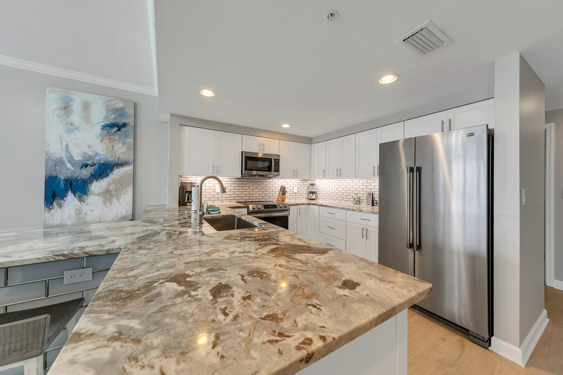 INN AT CRYSTAL BEACH (SUMMERCHASE CONDO) - Residential