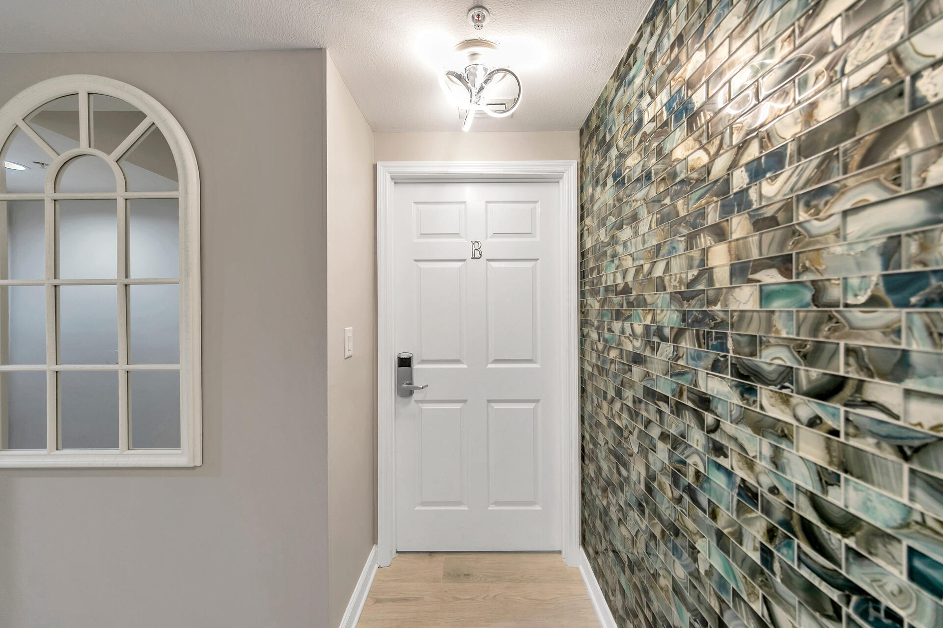 INN AT CRYSTAL BEACH (SUMMERCHASE CONDO) - Residential