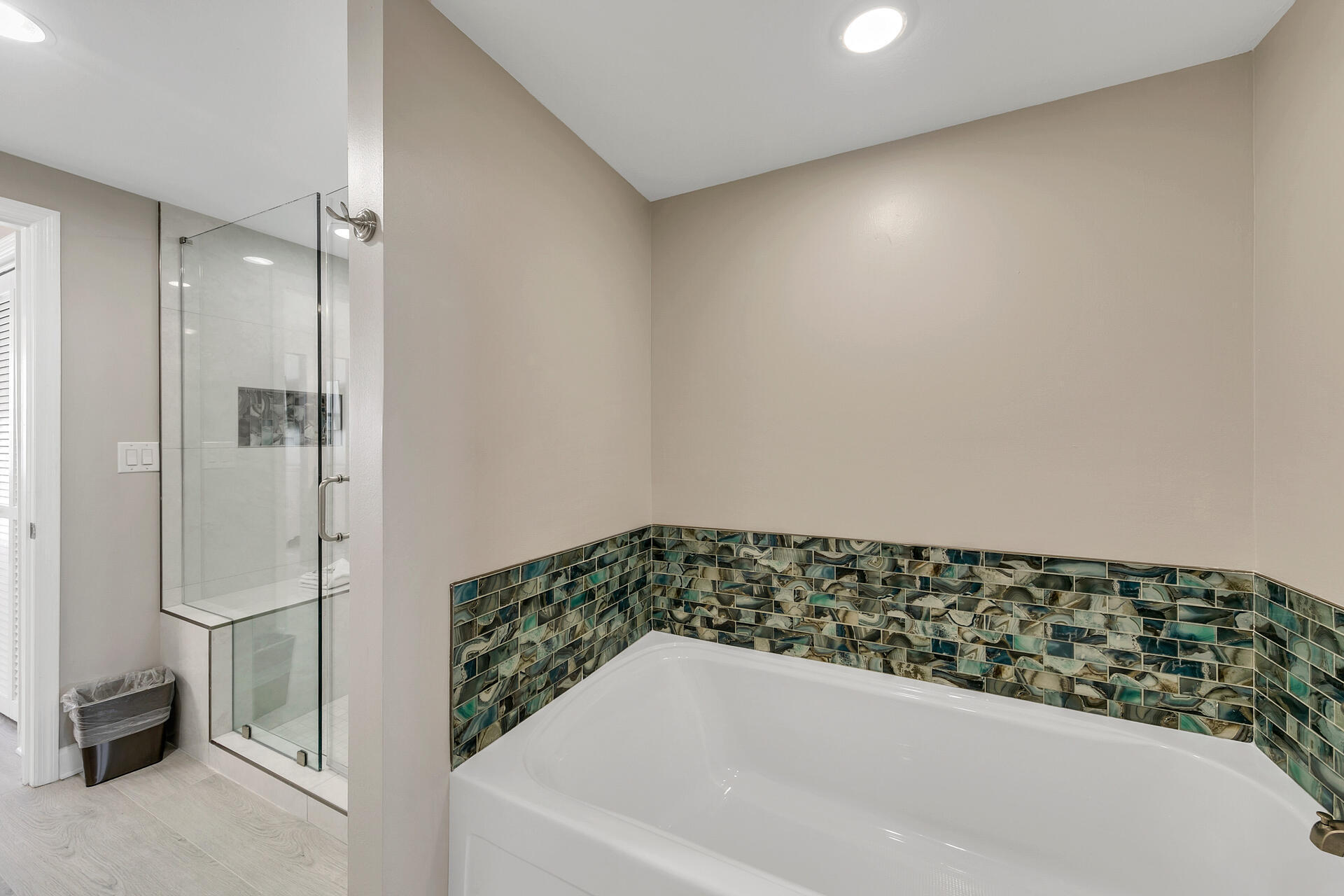 INN AT CRYSTAL BEACH (SUMMERCHASE CONDO) - Residential