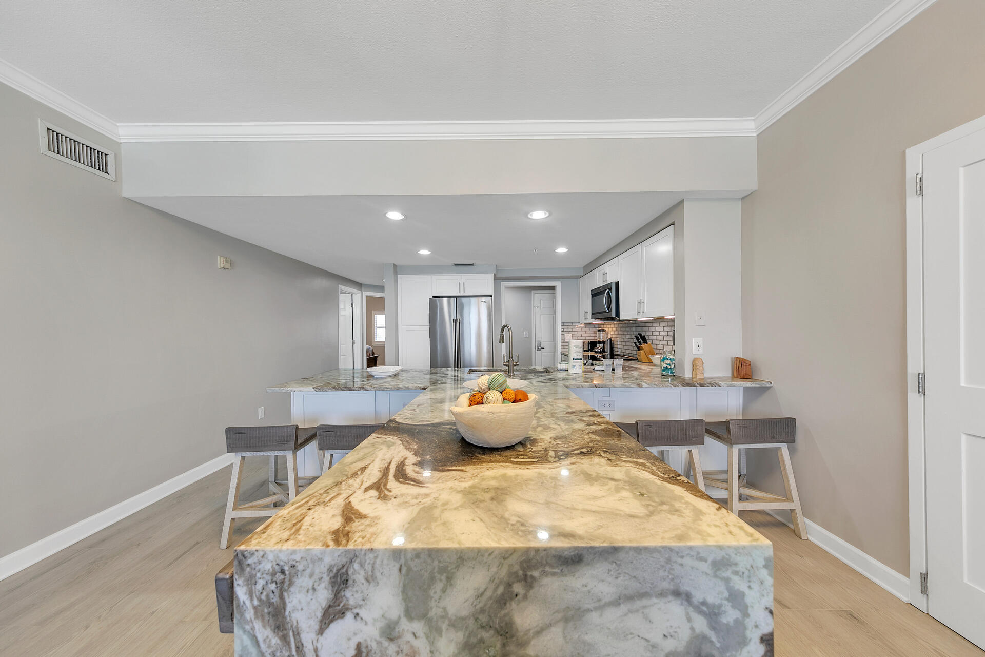 INN AT CRYSTAL BEACH (SUMMERCHASE CONDO) - Residential