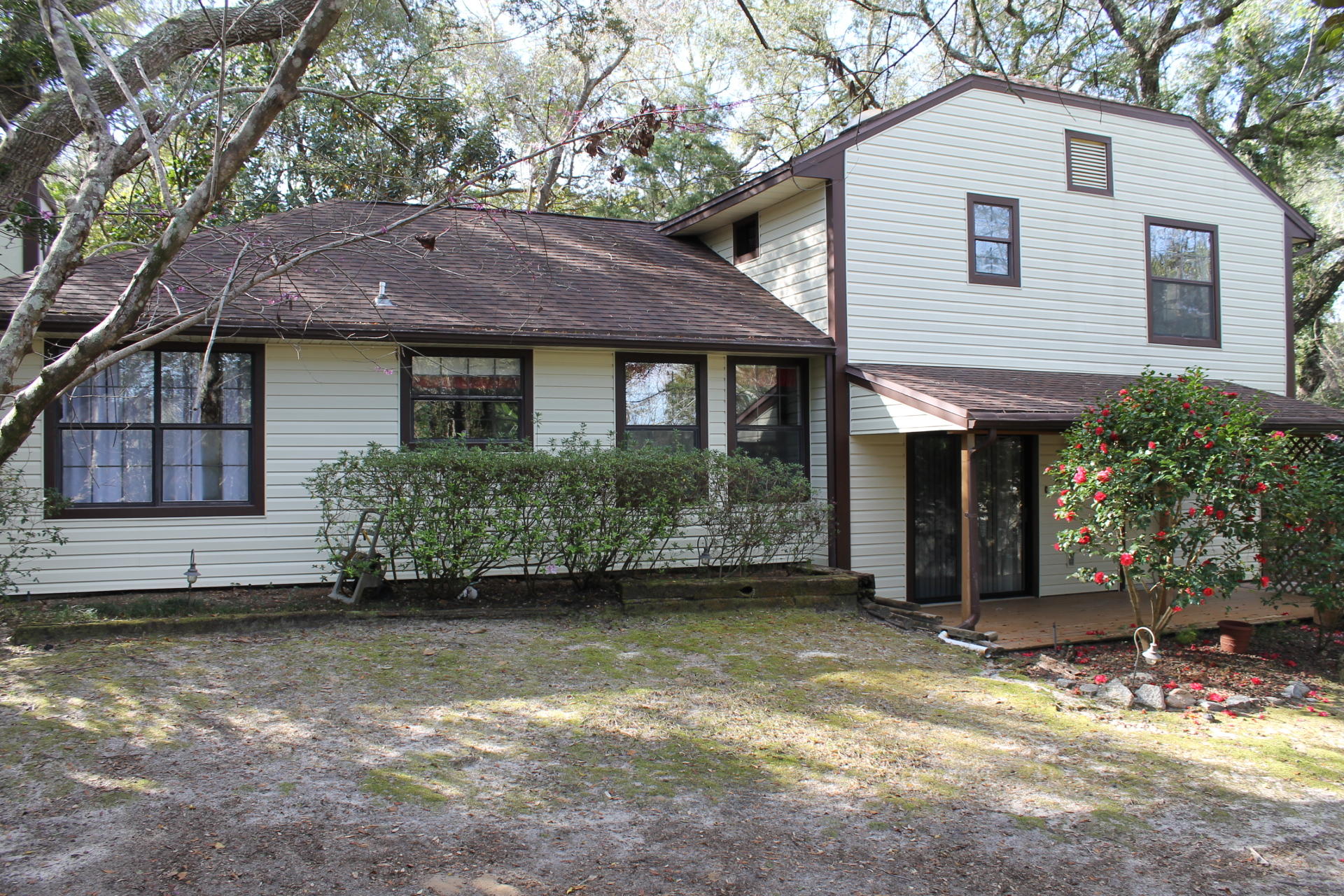 LAKE SHARON ESTATES - Residential