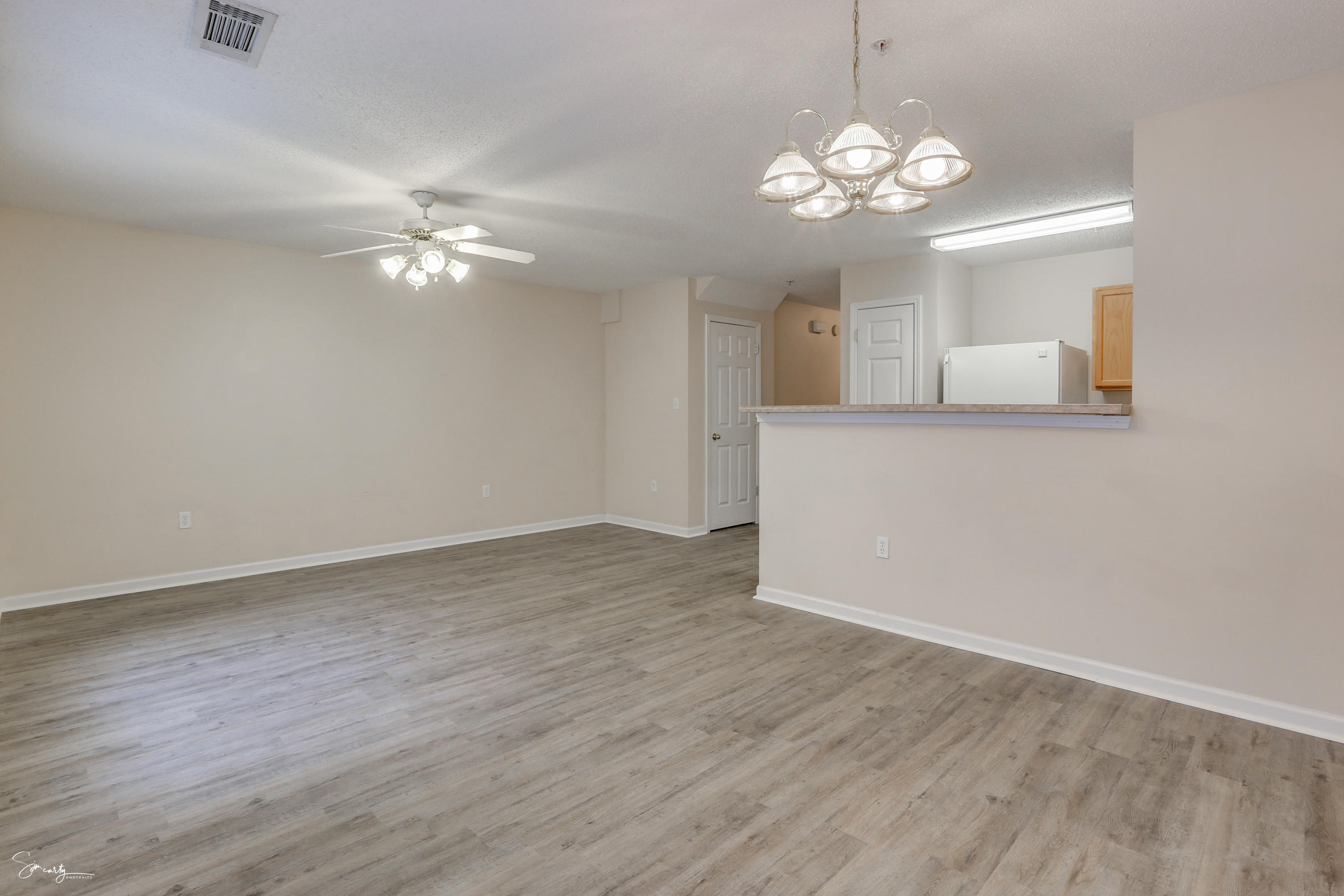 ROLLING PINES - Residential