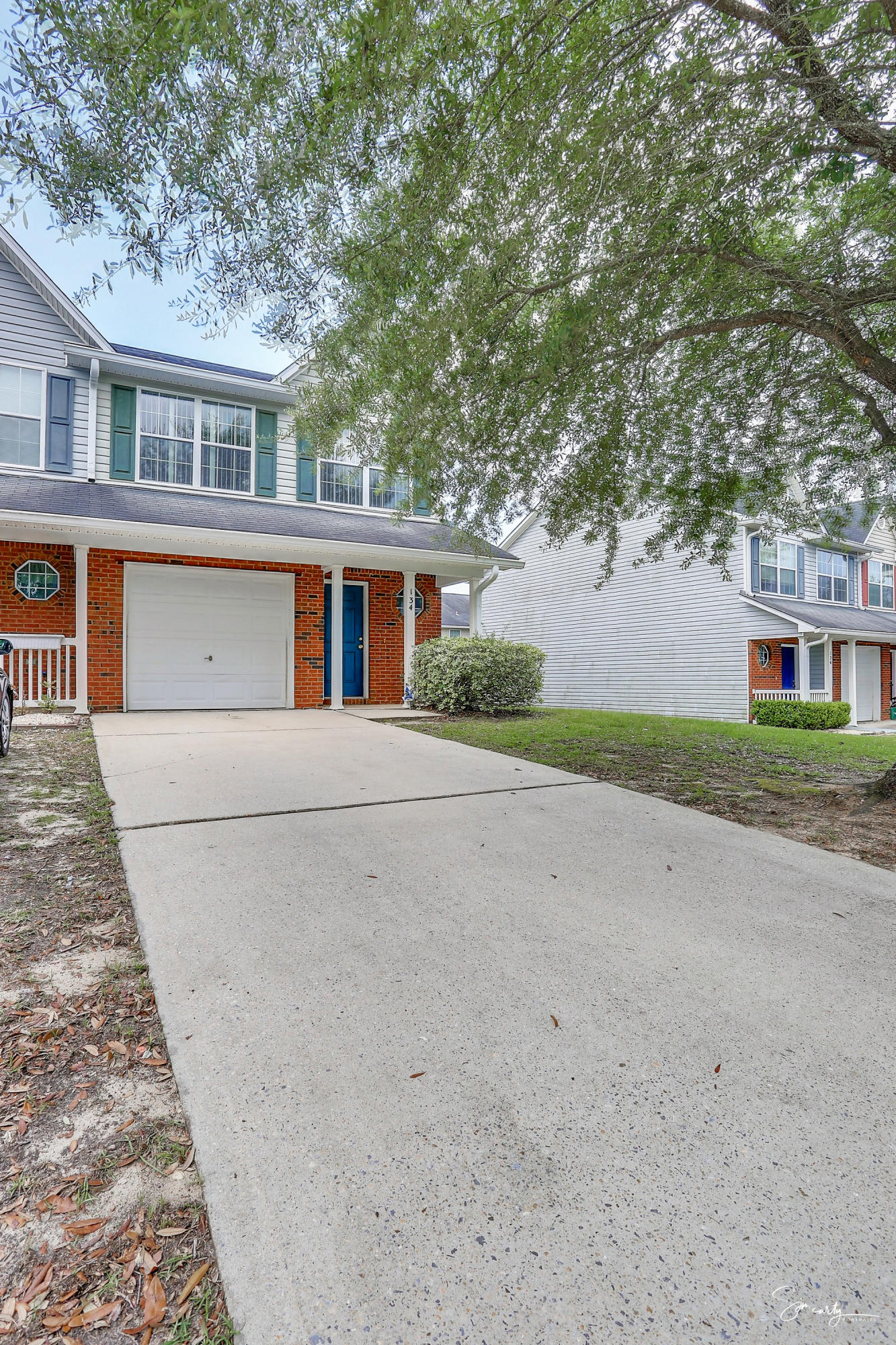 ROLLING PINES - Residential