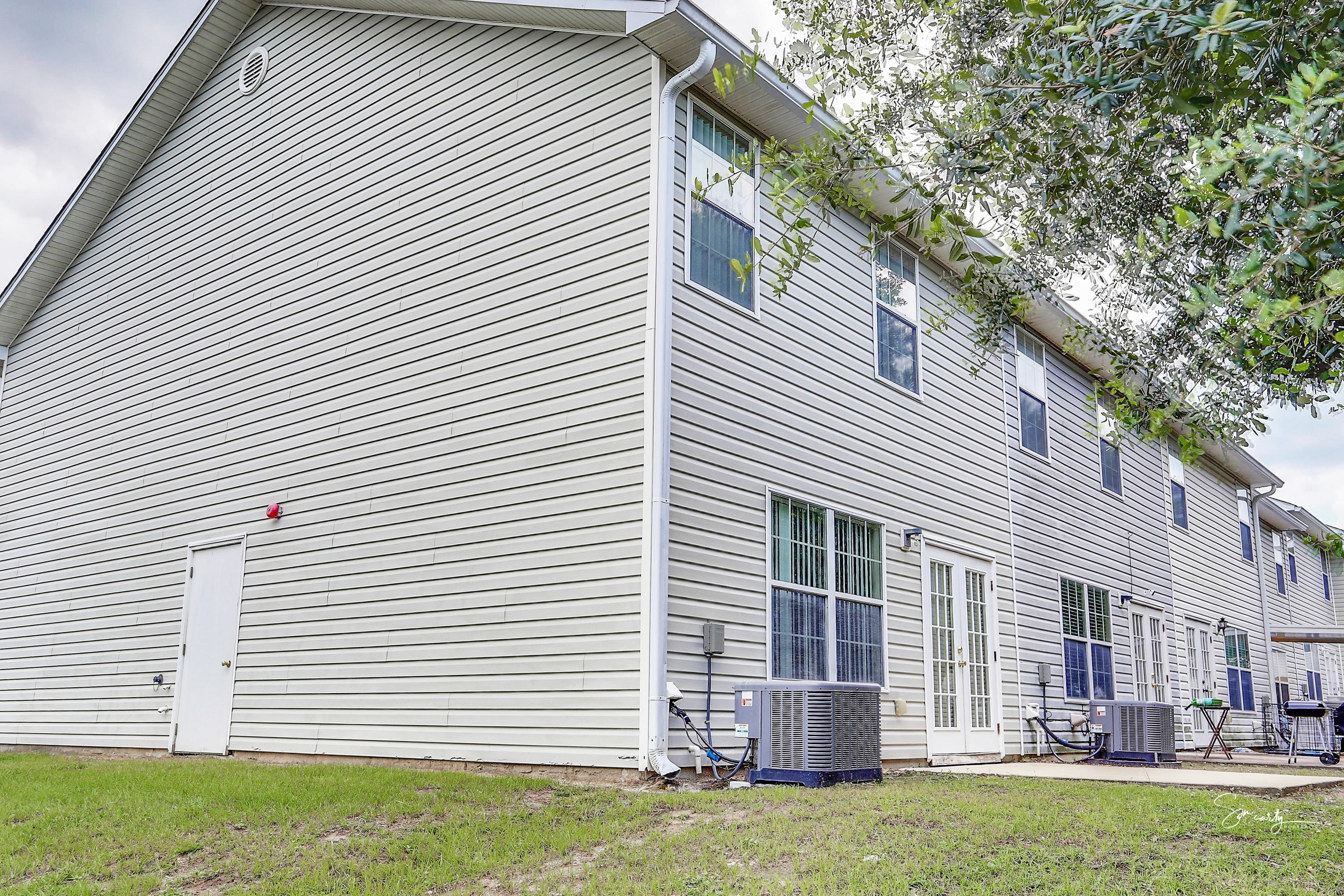 ROLLING PINES - Residential