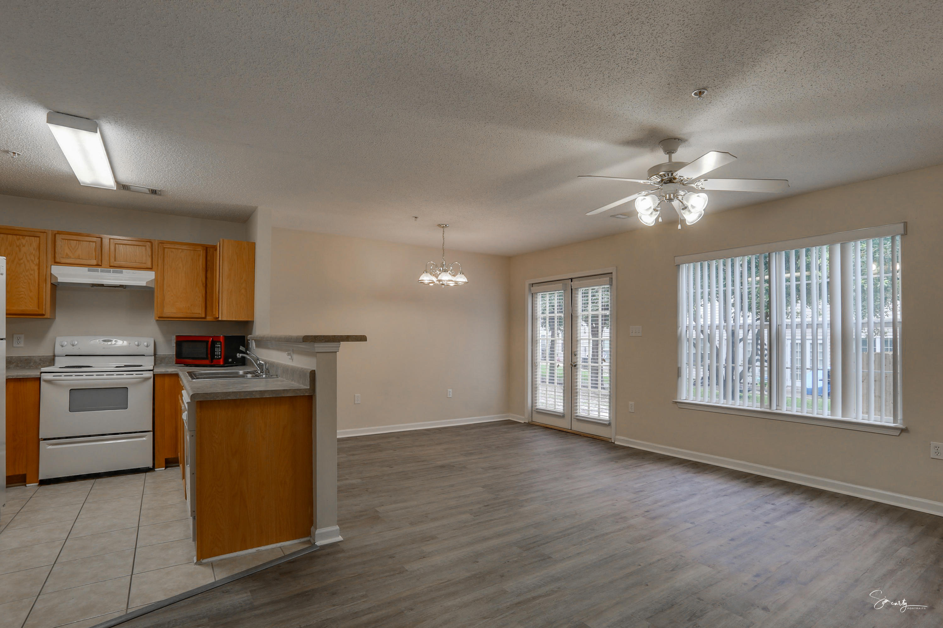 ROLLING PINES - Residential