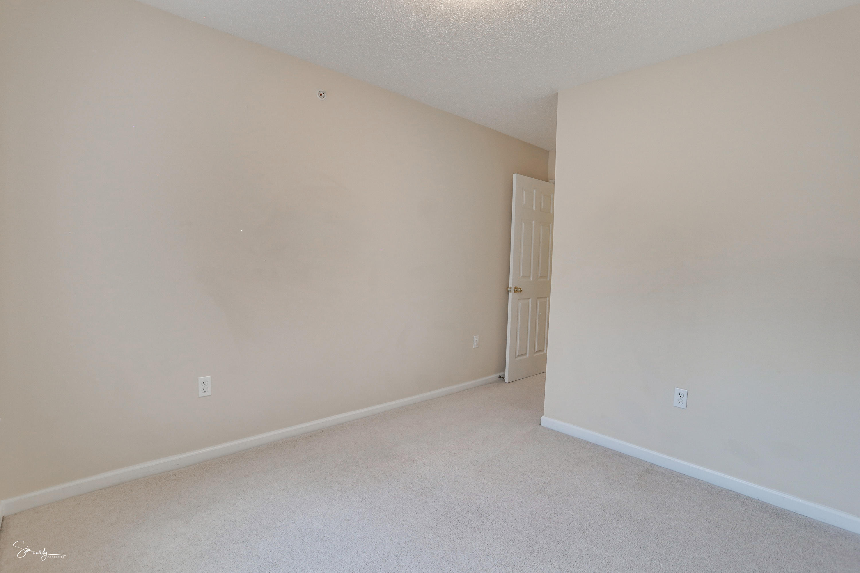 ROLLING PINES - Residential