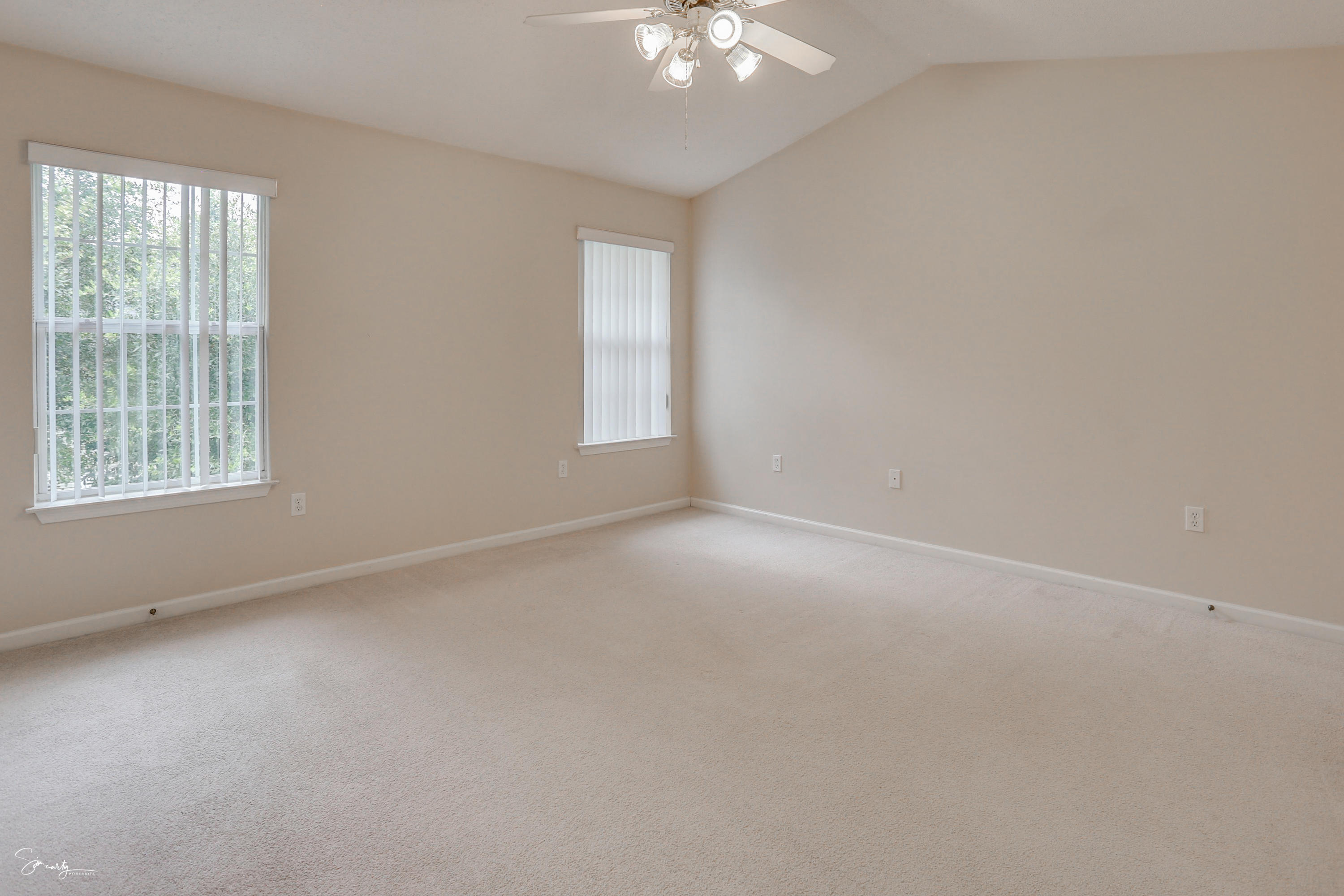 ROLLING PINES - Residential