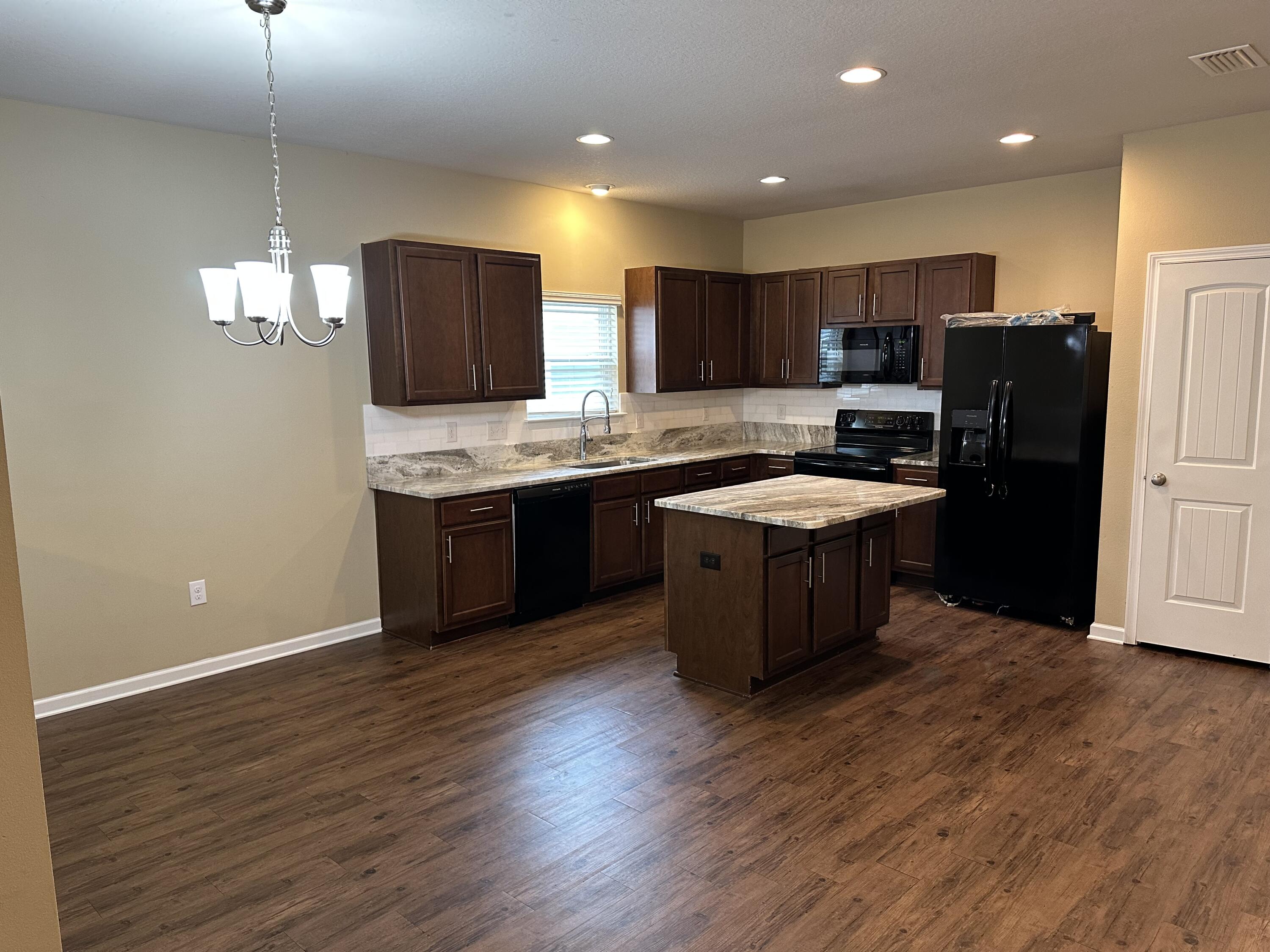 HAMMOCK BAY - Residential Lease