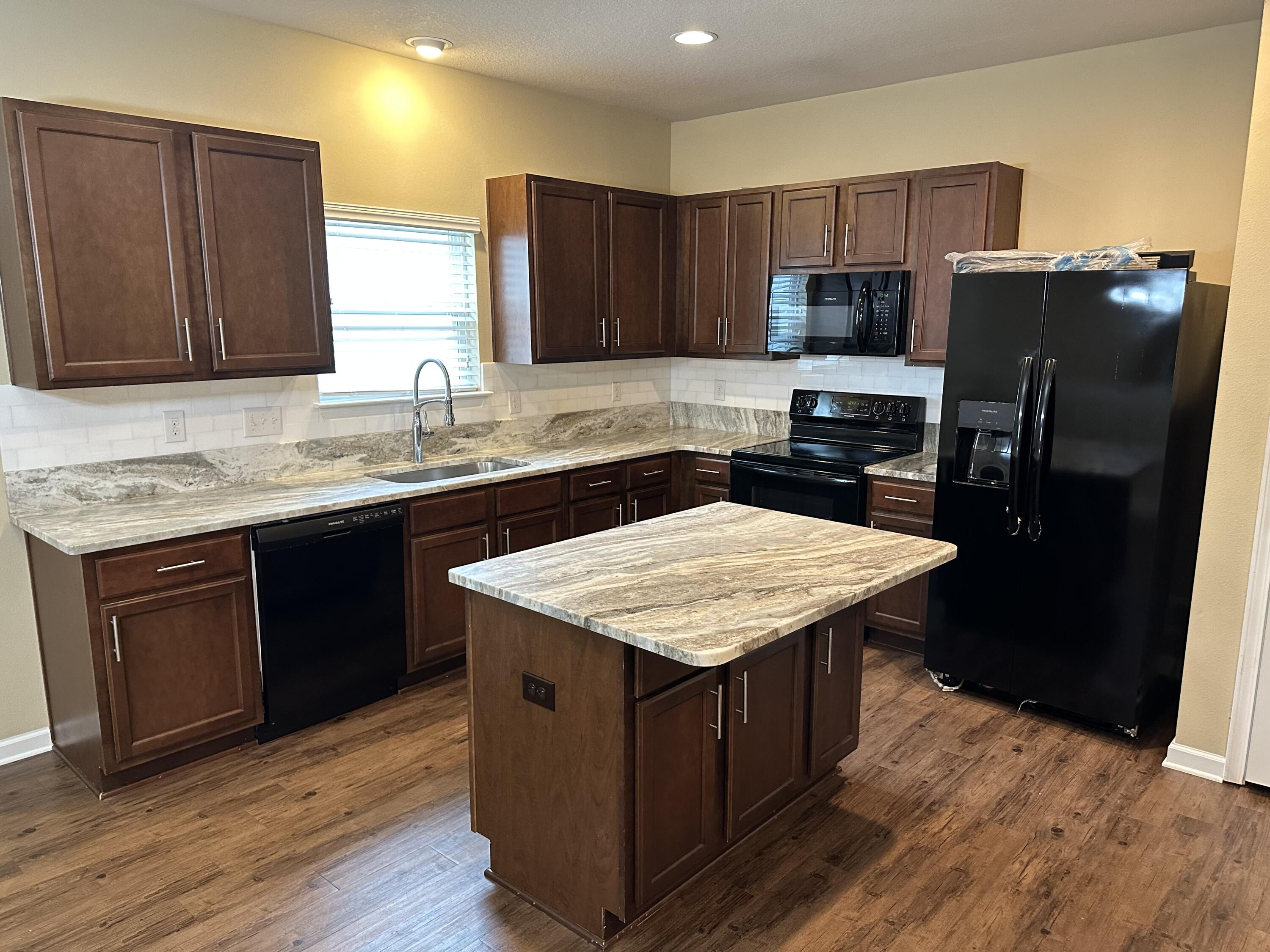 HAMMOCK BAY - Residential Lease