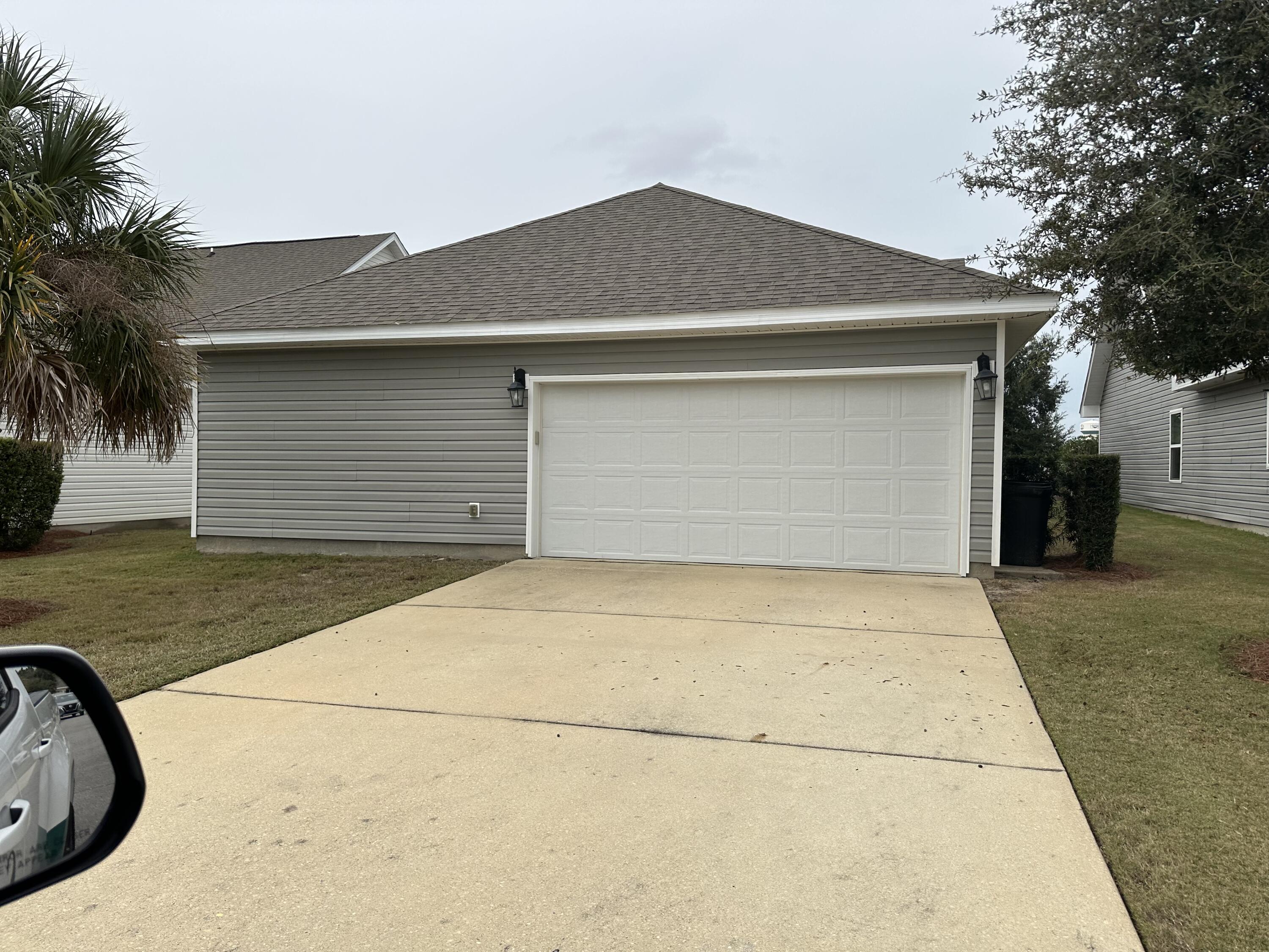 HAMMOCK BAY - Residential Lease