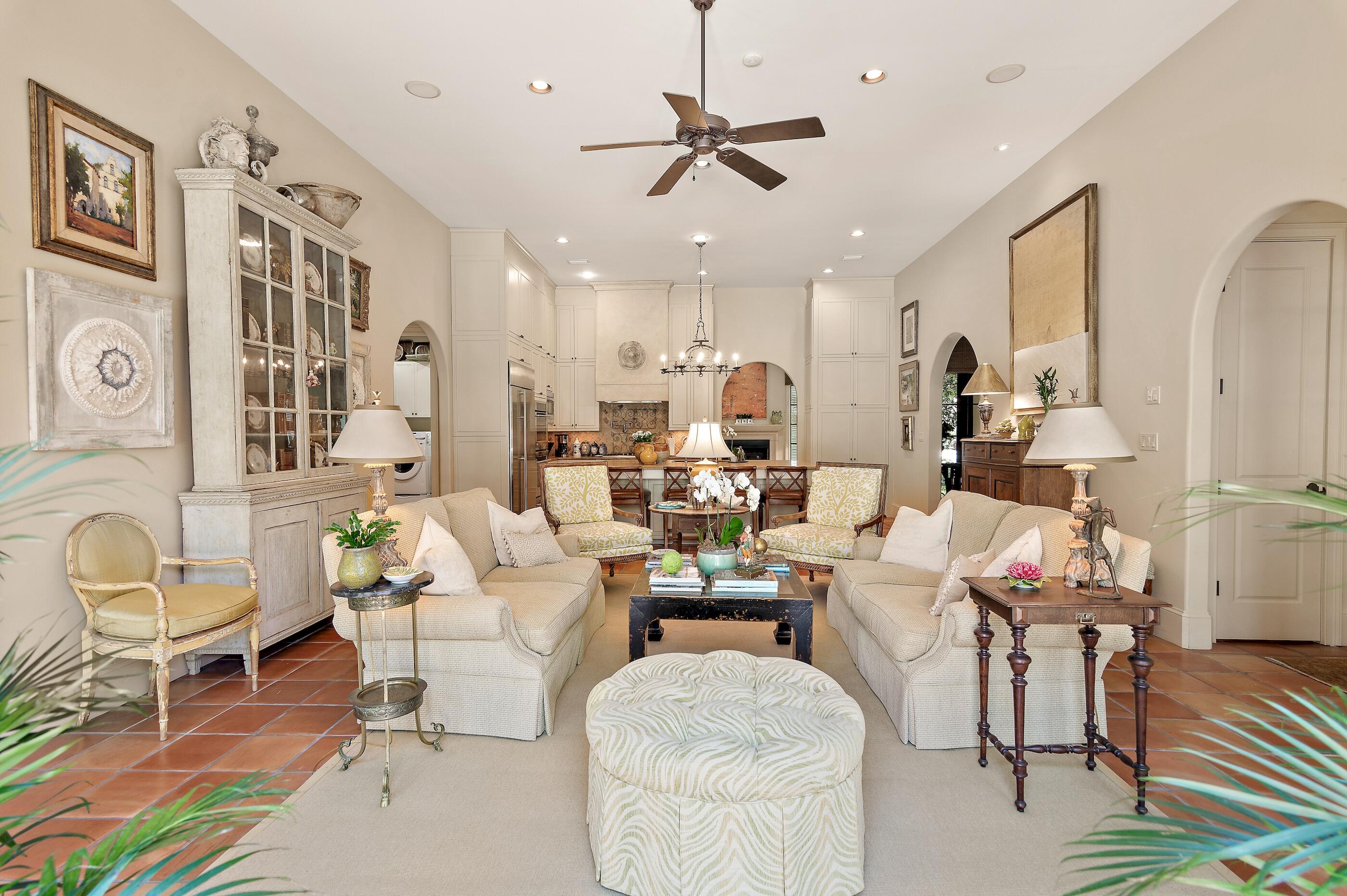 BAYTOWNE AVE EAST - Residential