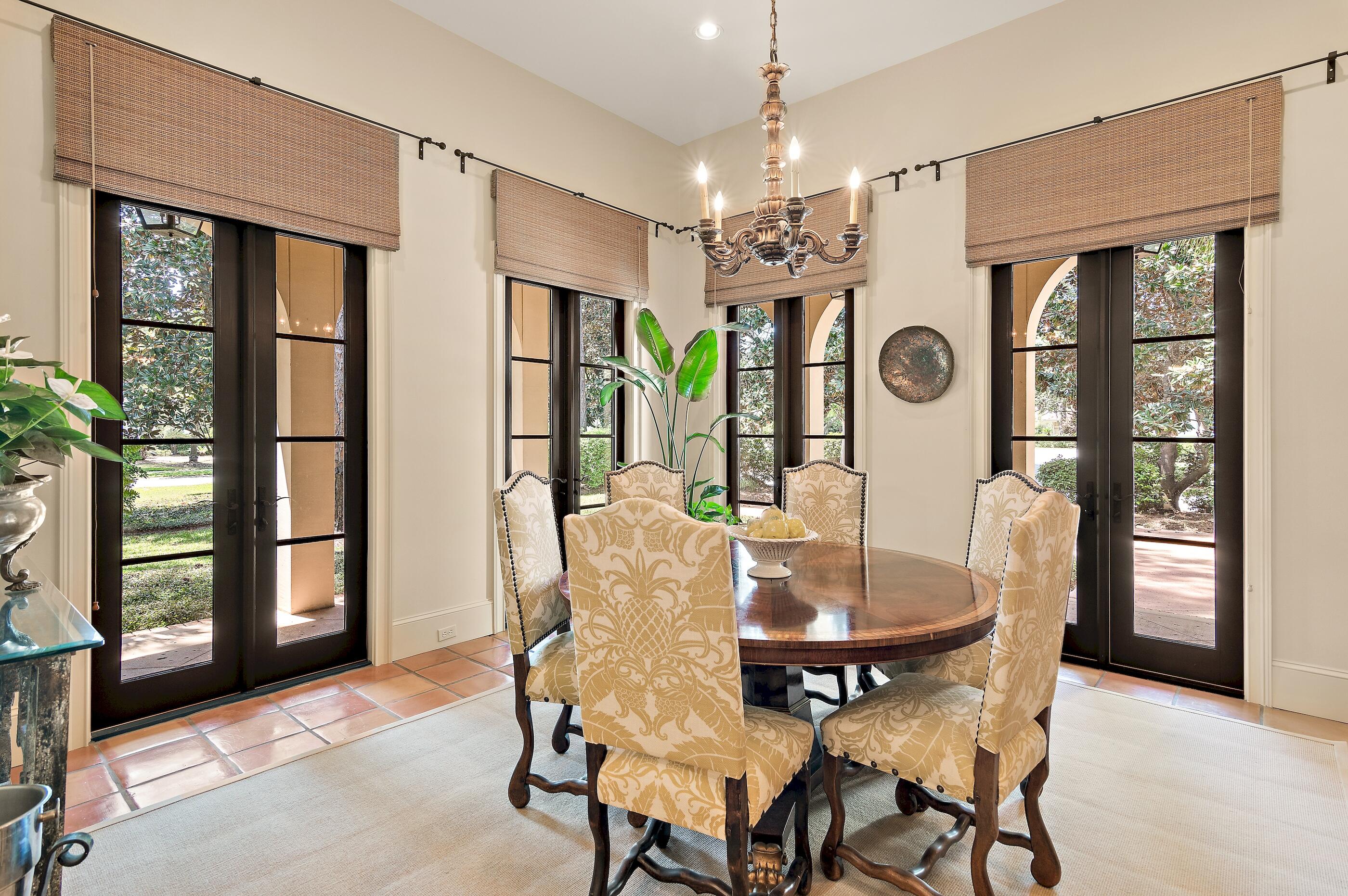 BAYTOWNE AVE EAST - Residential