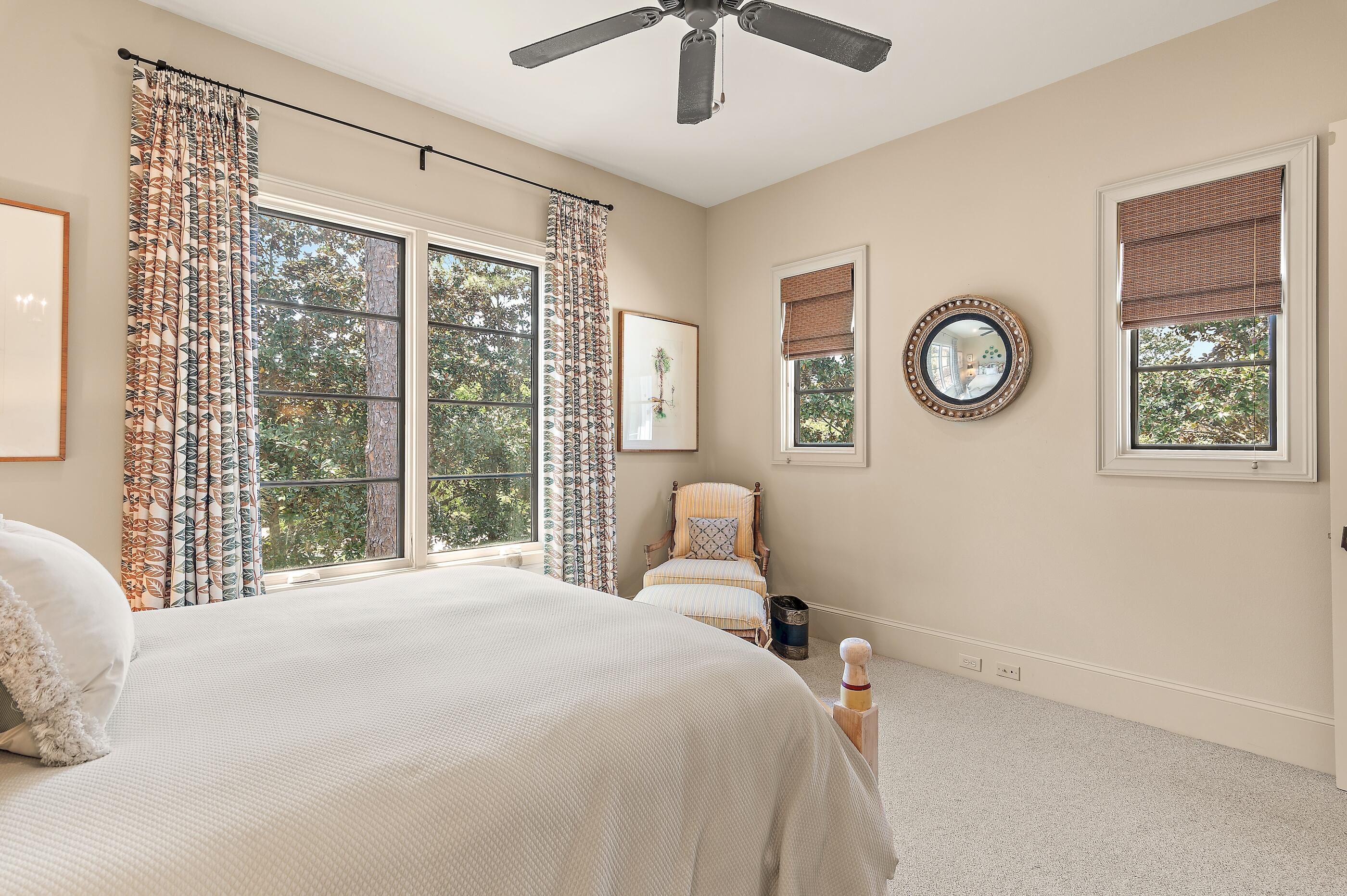 BAYTOWNE AVE EAST - Residential