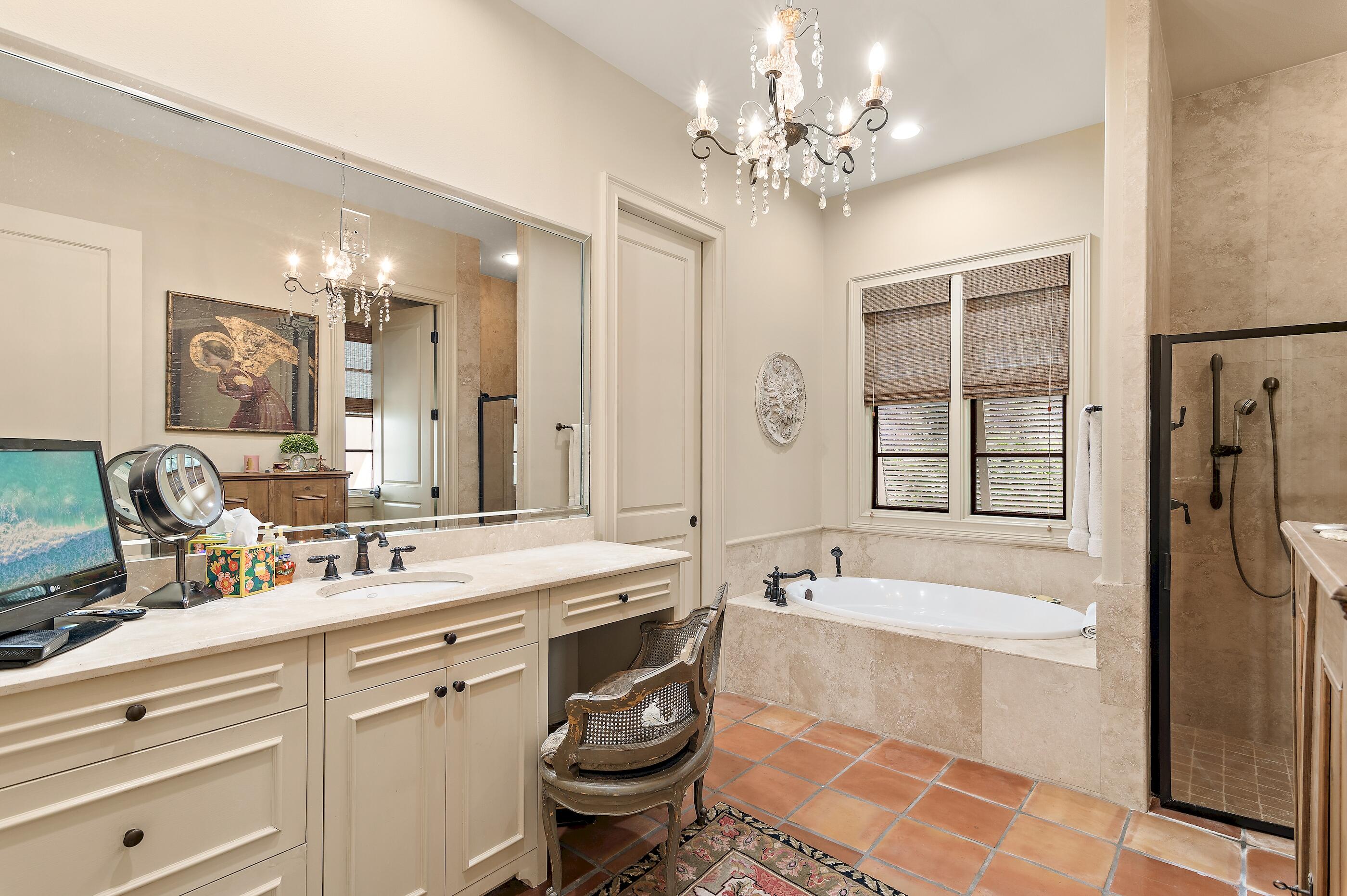 BAYTOWNE AVE EAST - Residential