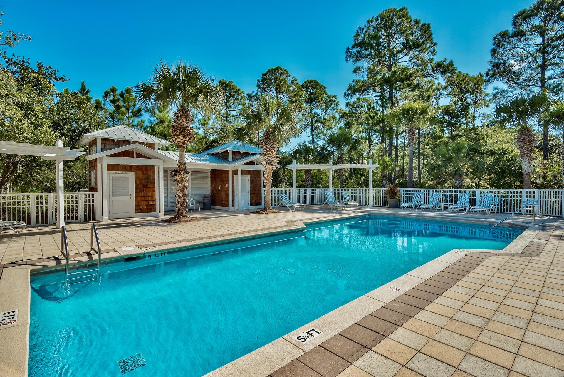 GROVE BY THE SEA - Land