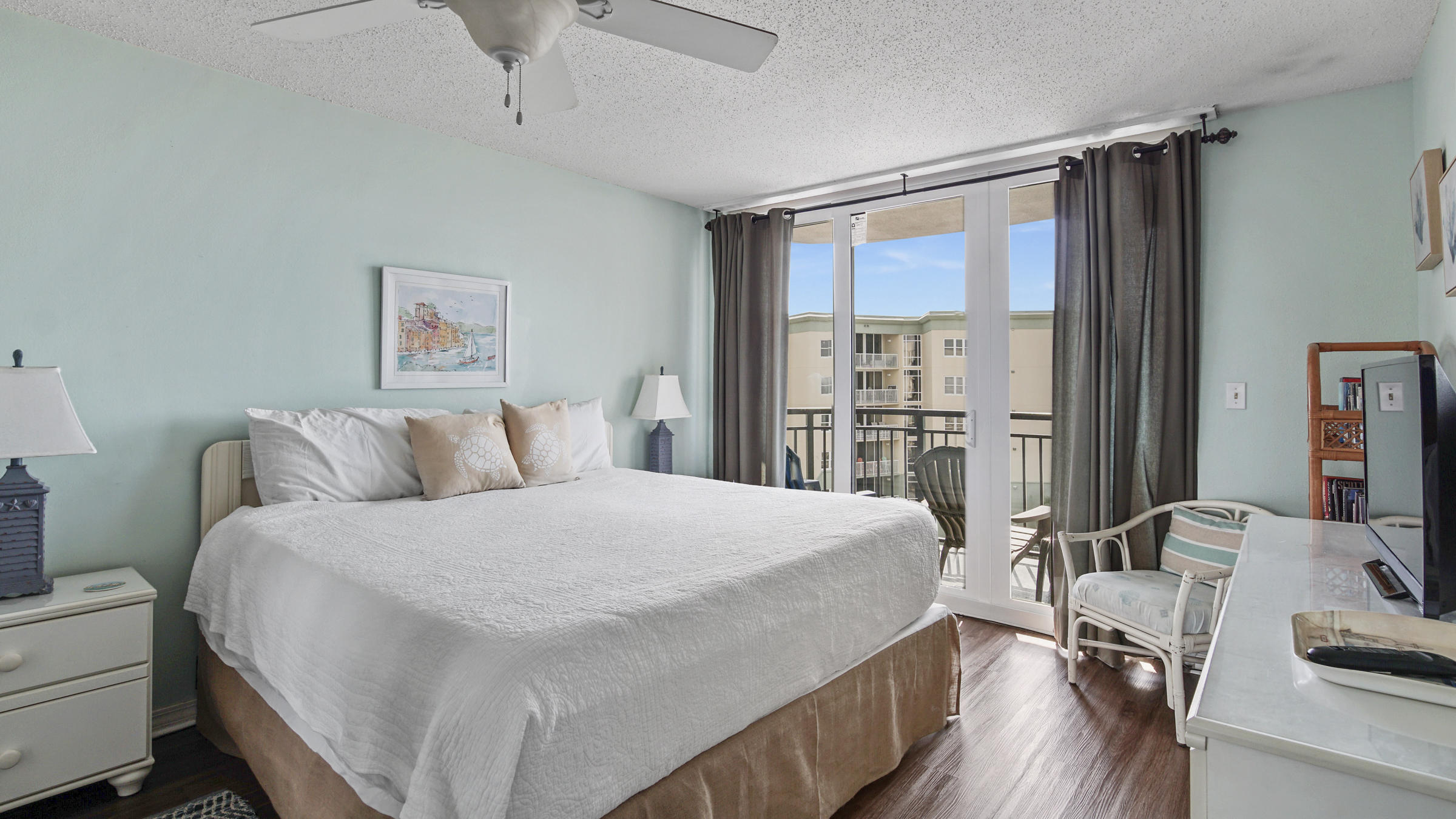 NAUTILUS CONDO - Residential