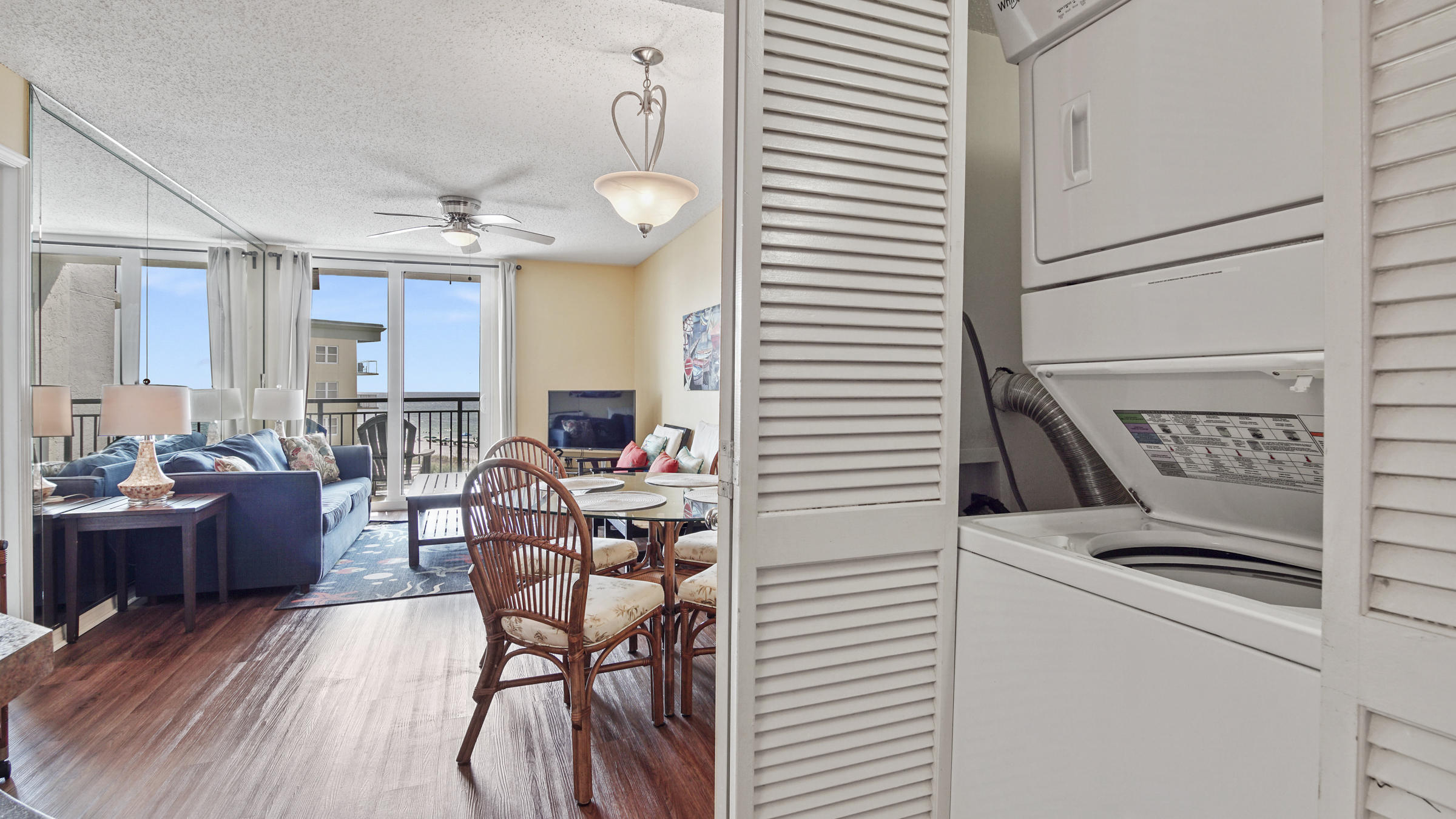 NAUTILUS CONDO - Residential