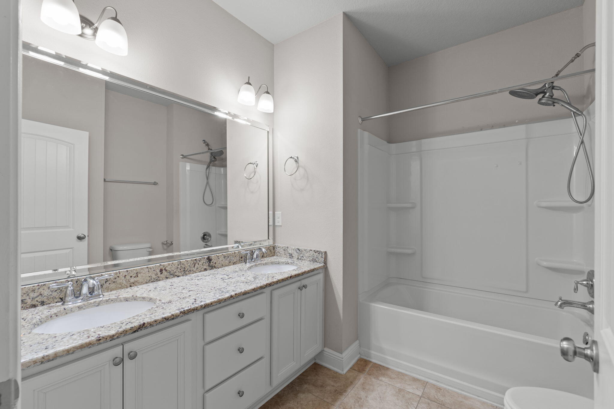 Redstone Commons - Residential Lease