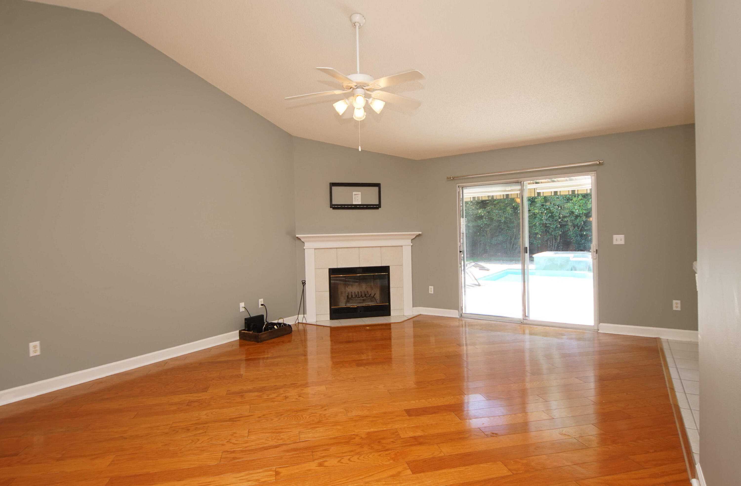 INDIAN LAKE - Residential Lease