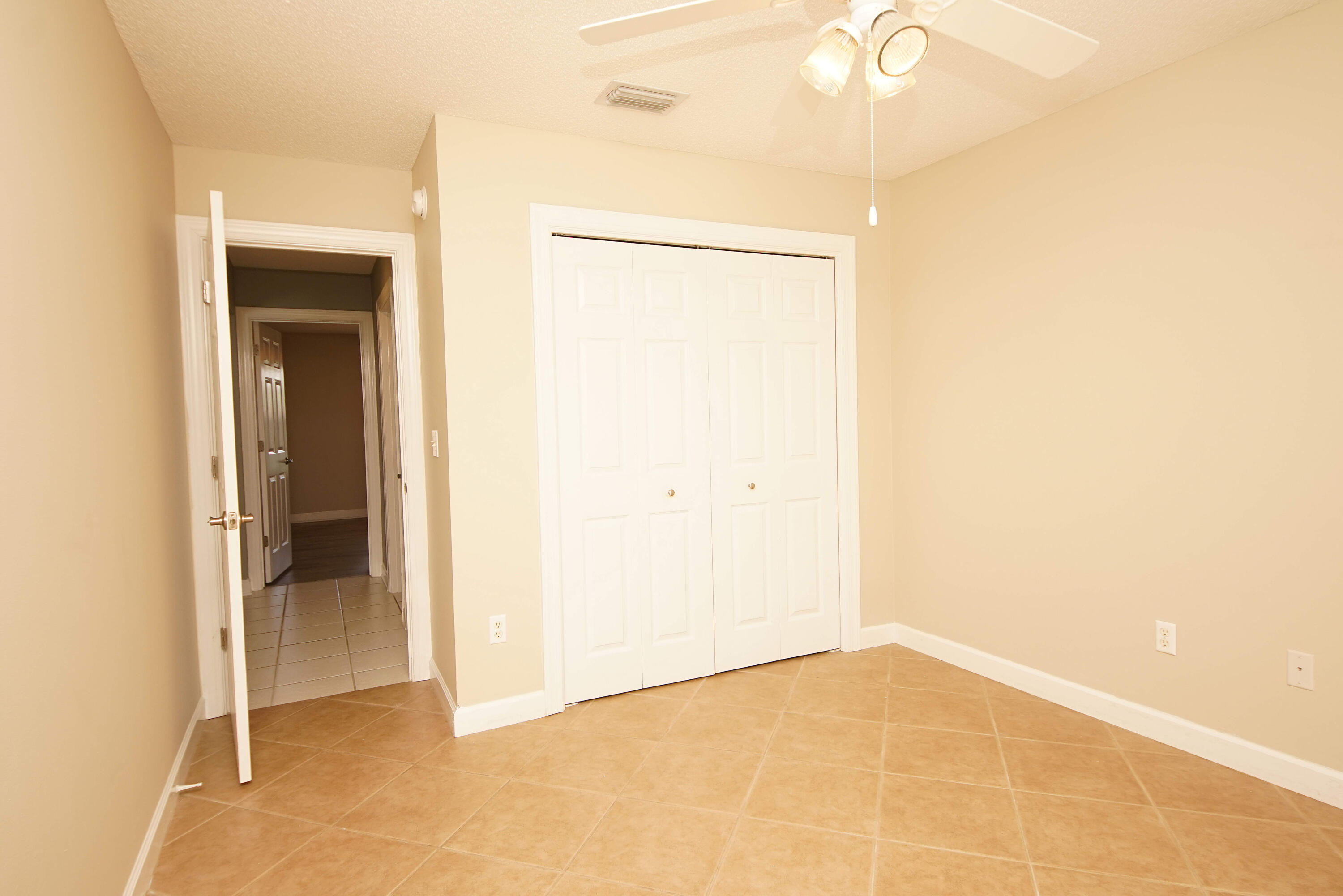 INDIAN LAKE - Residential Lease