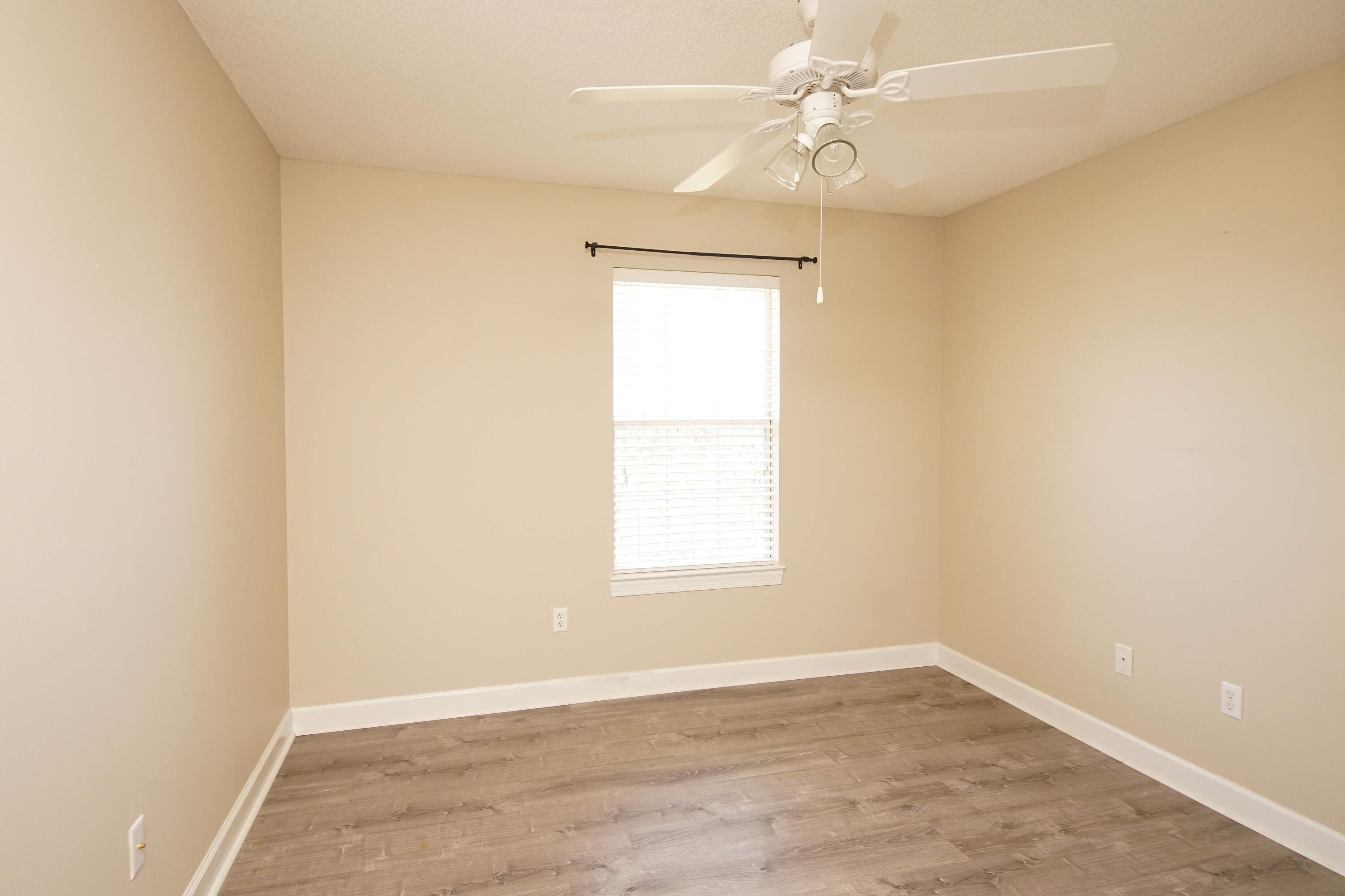 INDIAN LAKE - Residential Lease