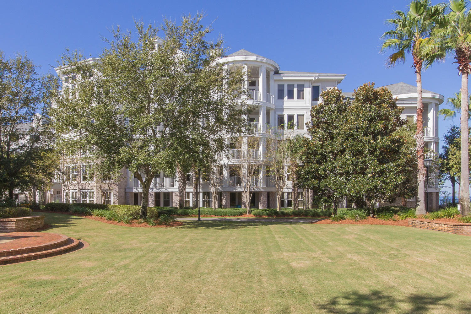 BAHIA CONDO - Residential