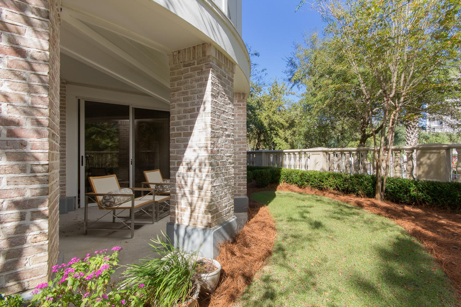 BAHIA CONDO - Residential