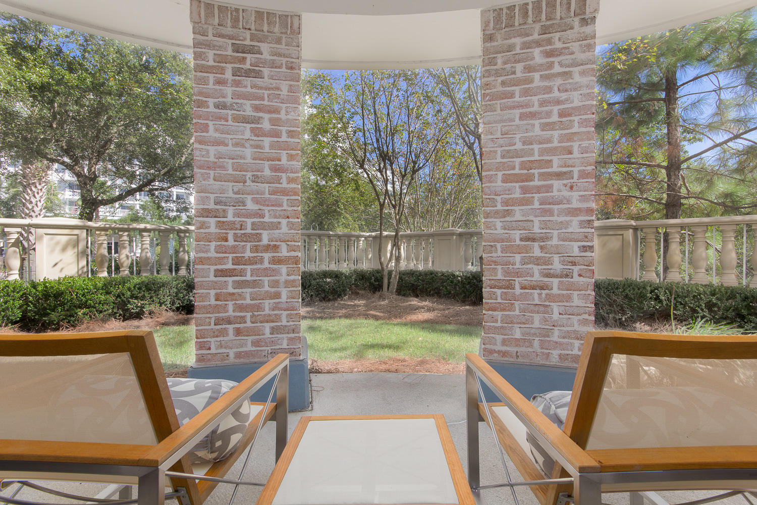 BAHIA CONDO - Residential