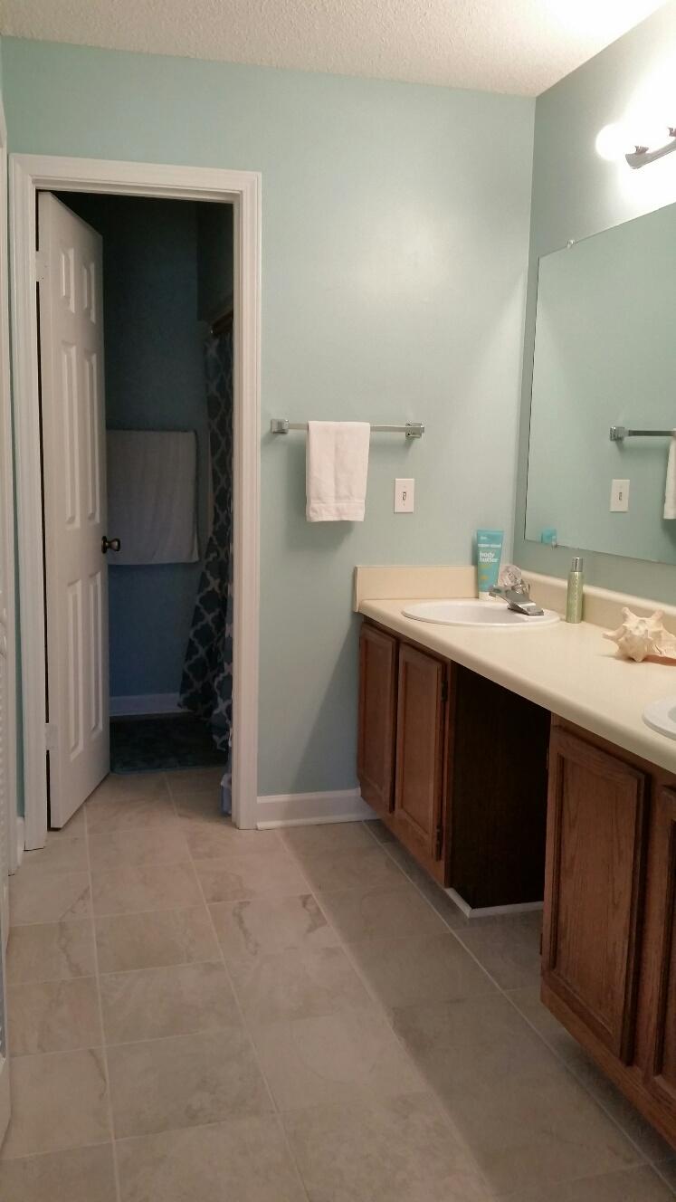 LAKESIDE CONDO AT BLUEWATER BAY - Residential