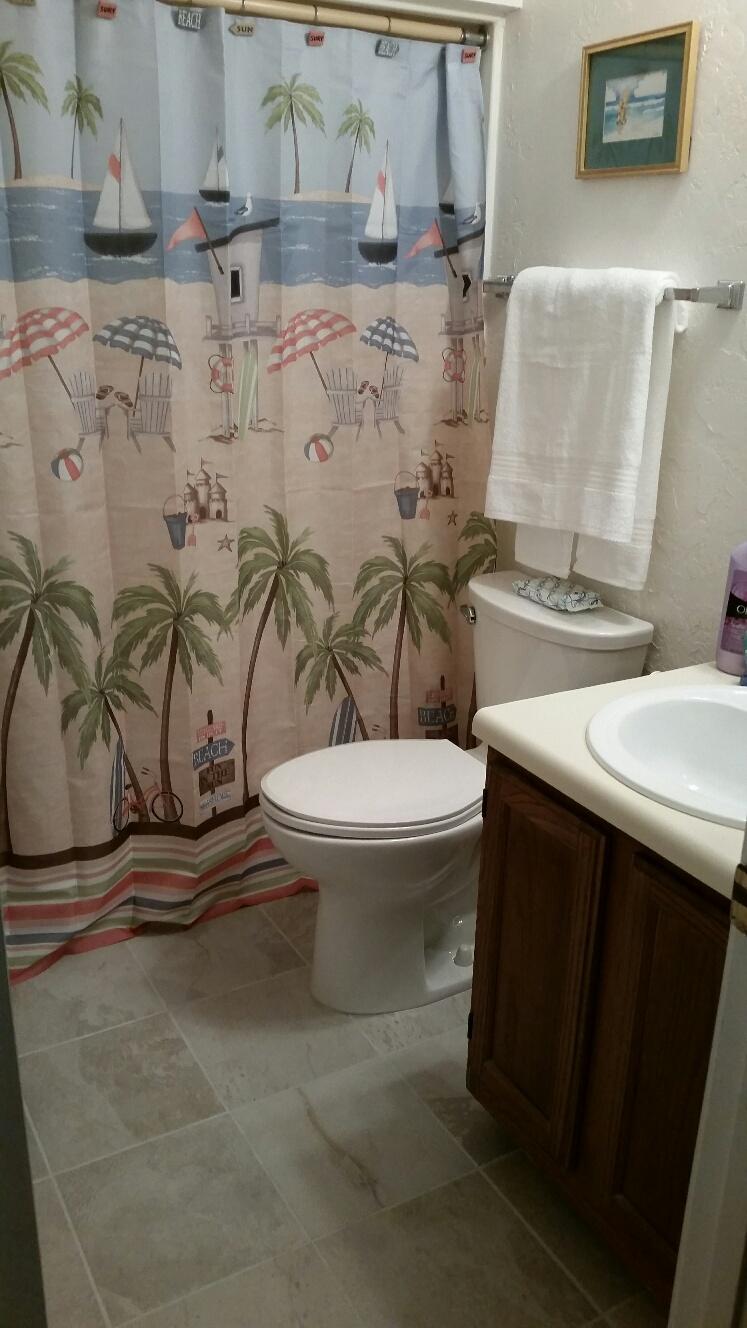 LAKESIDE CONDO AT BLUEWATER BAY - Residential