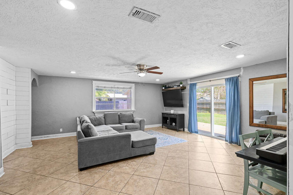OAKLAND HEIGHTS 1ST ADDN - Residential