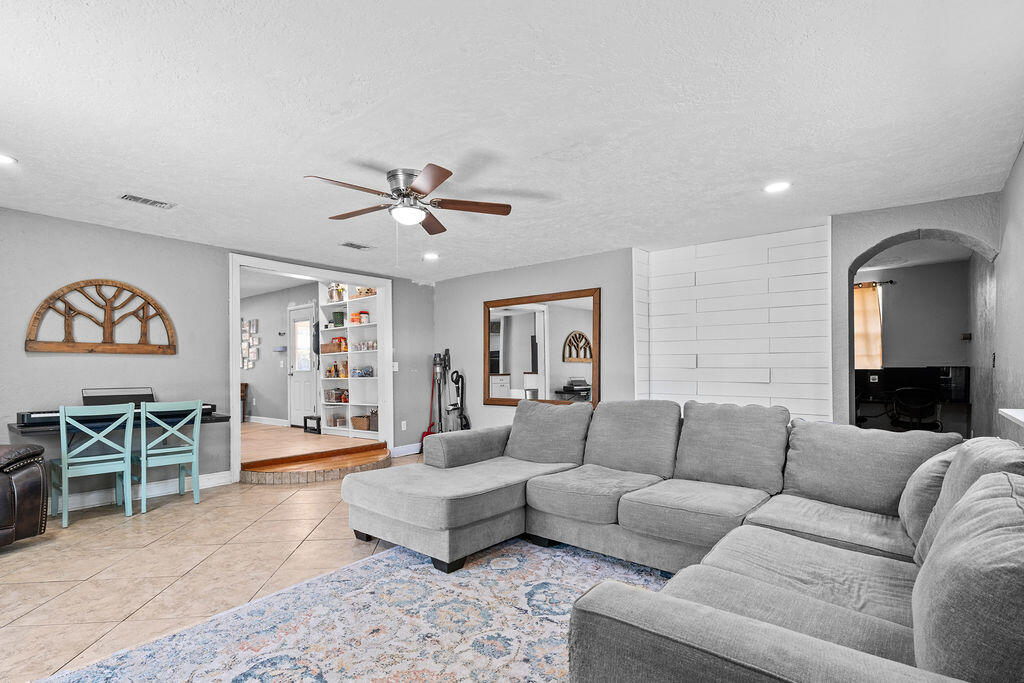 OAKLAND HEIGHTS 1ST ADDN - Residential