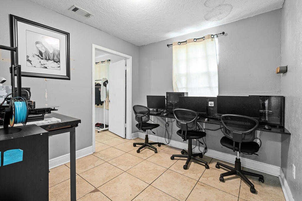 OAKLAND HEIGHTS 1ST ADDN - Residential
