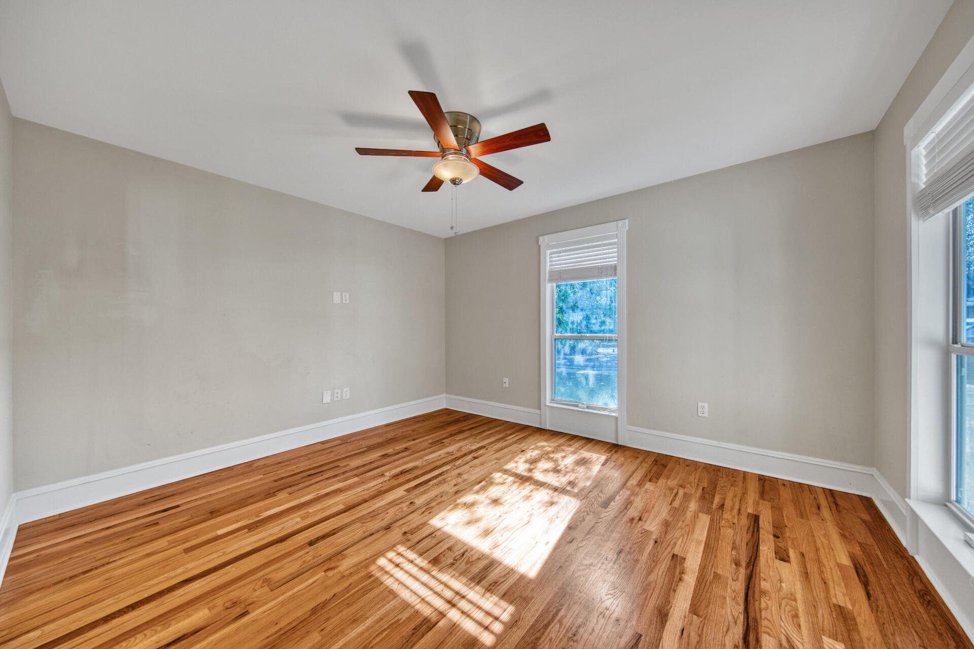 PALM SHORES - Residential